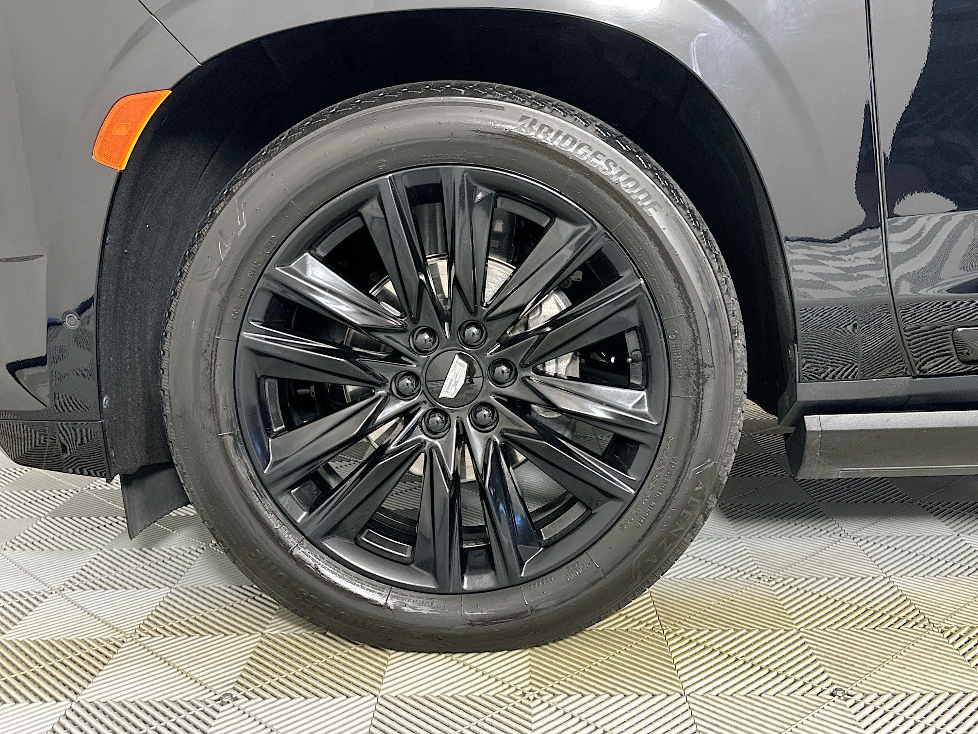 2024 Cadillac Escalade ESV Sport