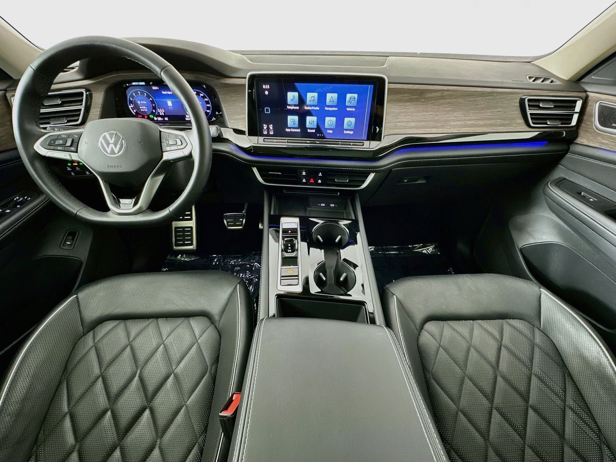 2024 Volkswagen Atlas 2.0T SEL Premium R-Line