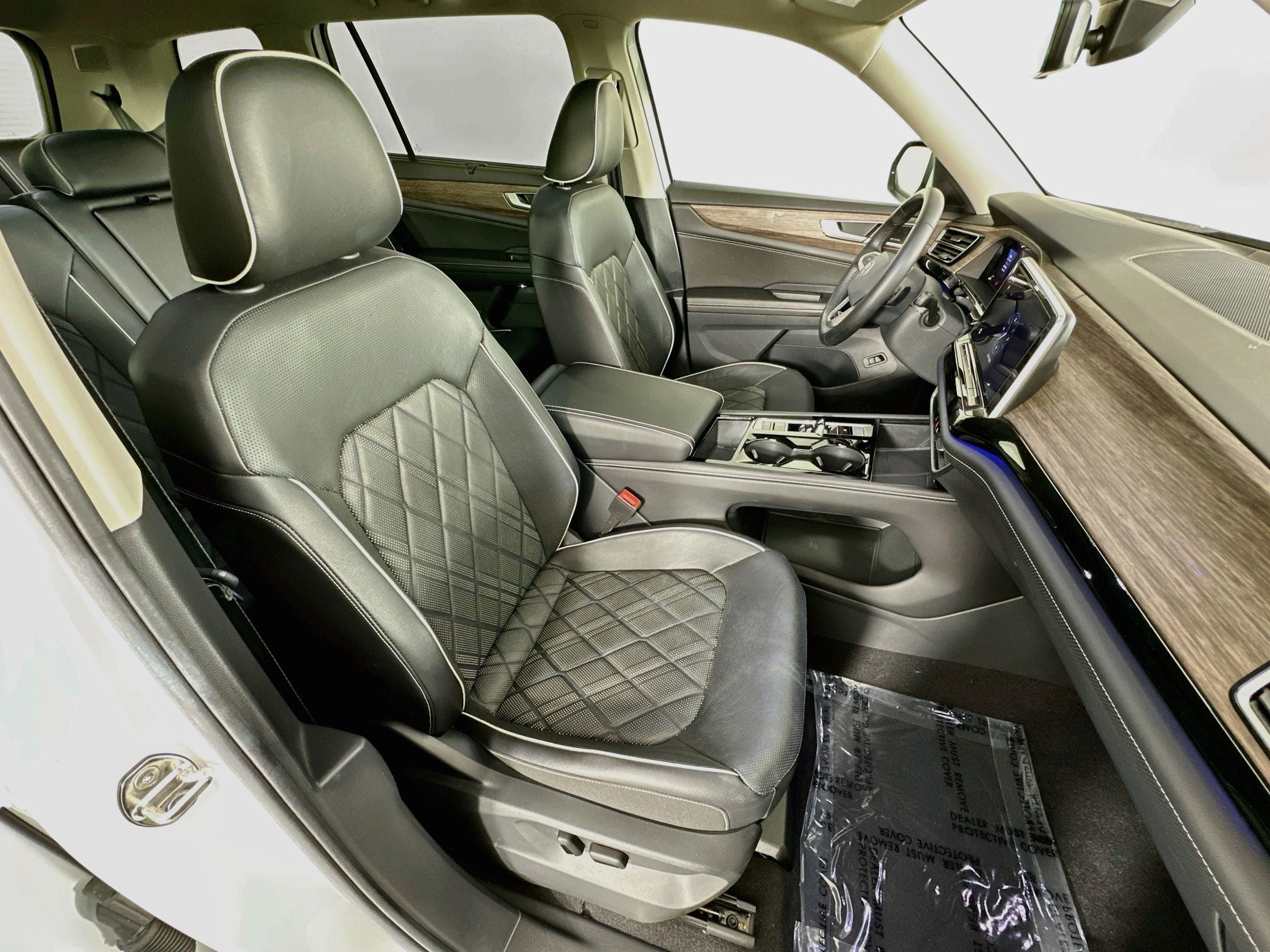 2024 Volkswagen Atlas 2.0T SEL Premium R-Line