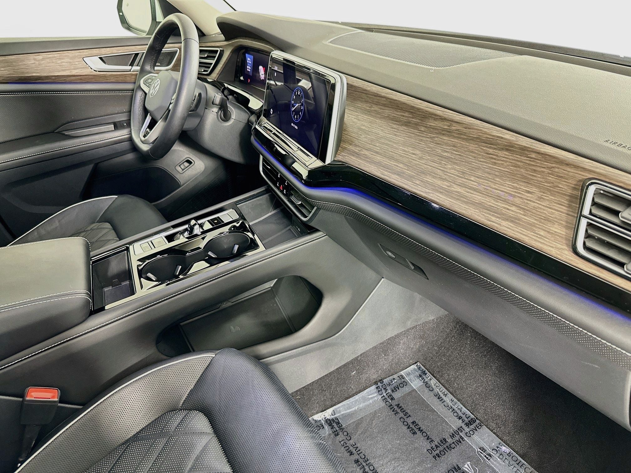2024 Volkswagen Atlas 2.0T SEL Premium R-Line