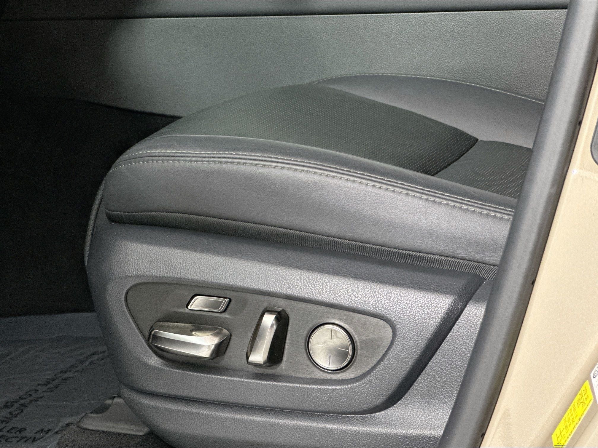 2025 Lexus LX 700h Overtrail