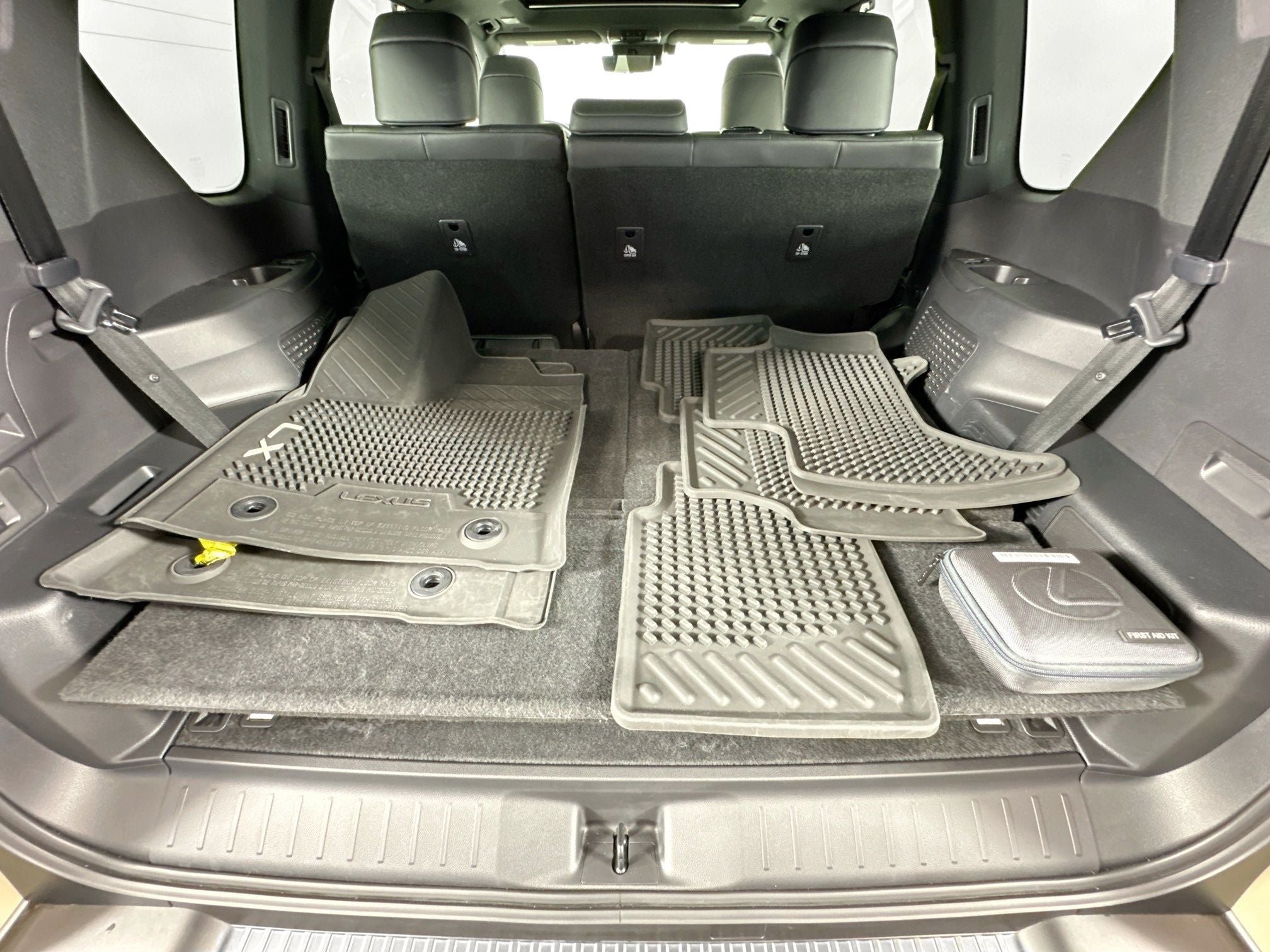 2025 Lexus LX 700h Overtrail