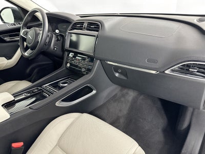 2019 Jaguar F-PACE 30t Prestige