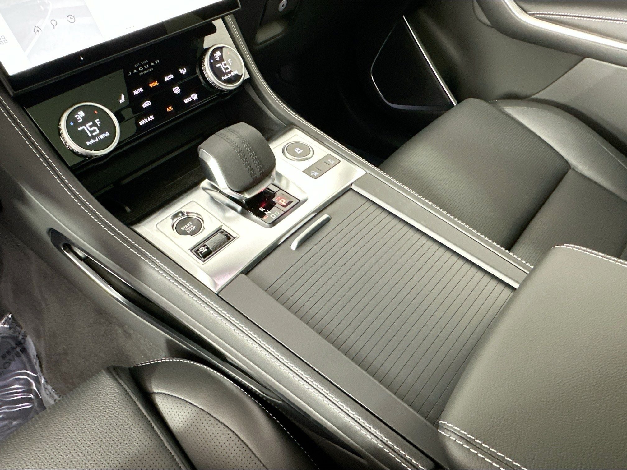 2026 Jaguar F-PACE P250 R-Dynamic S
