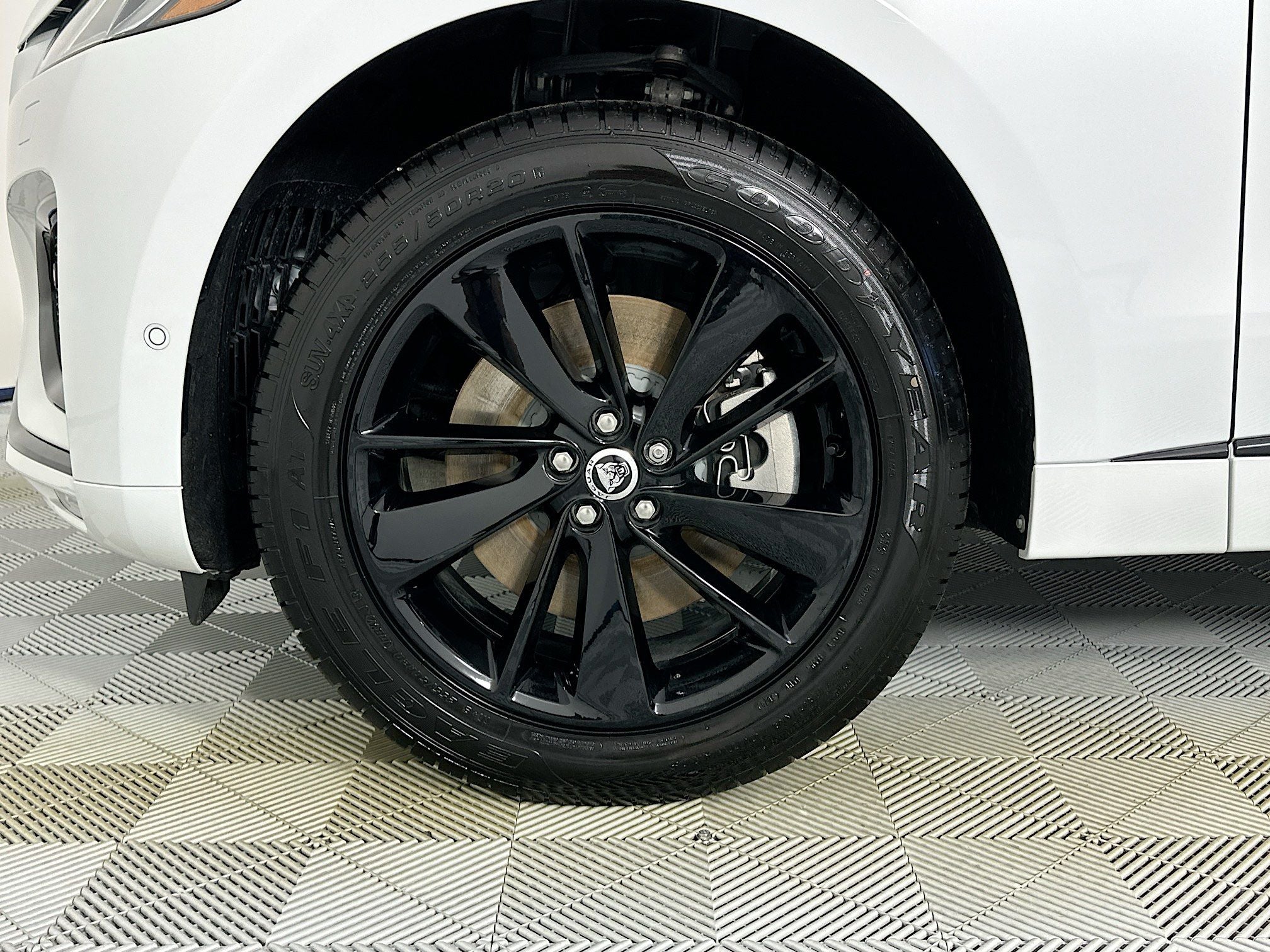 2026 Jaguar F-PACE P250 R-Dynamic S