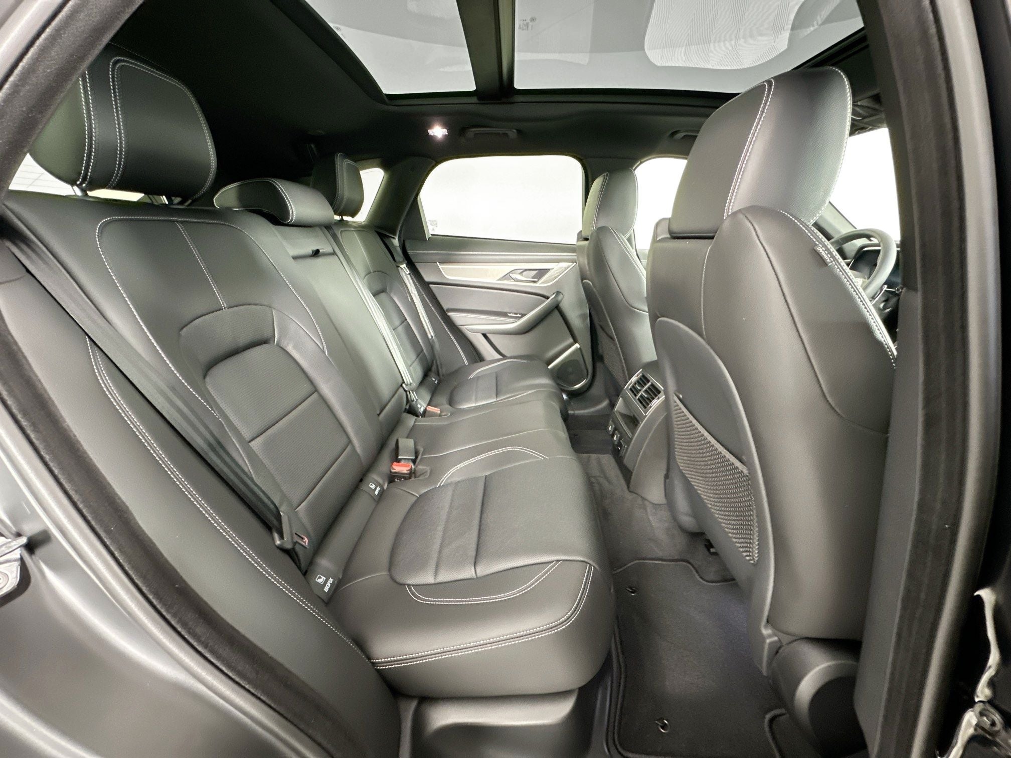 2026 Jaguar F-PACE P250 R-Dynamic S