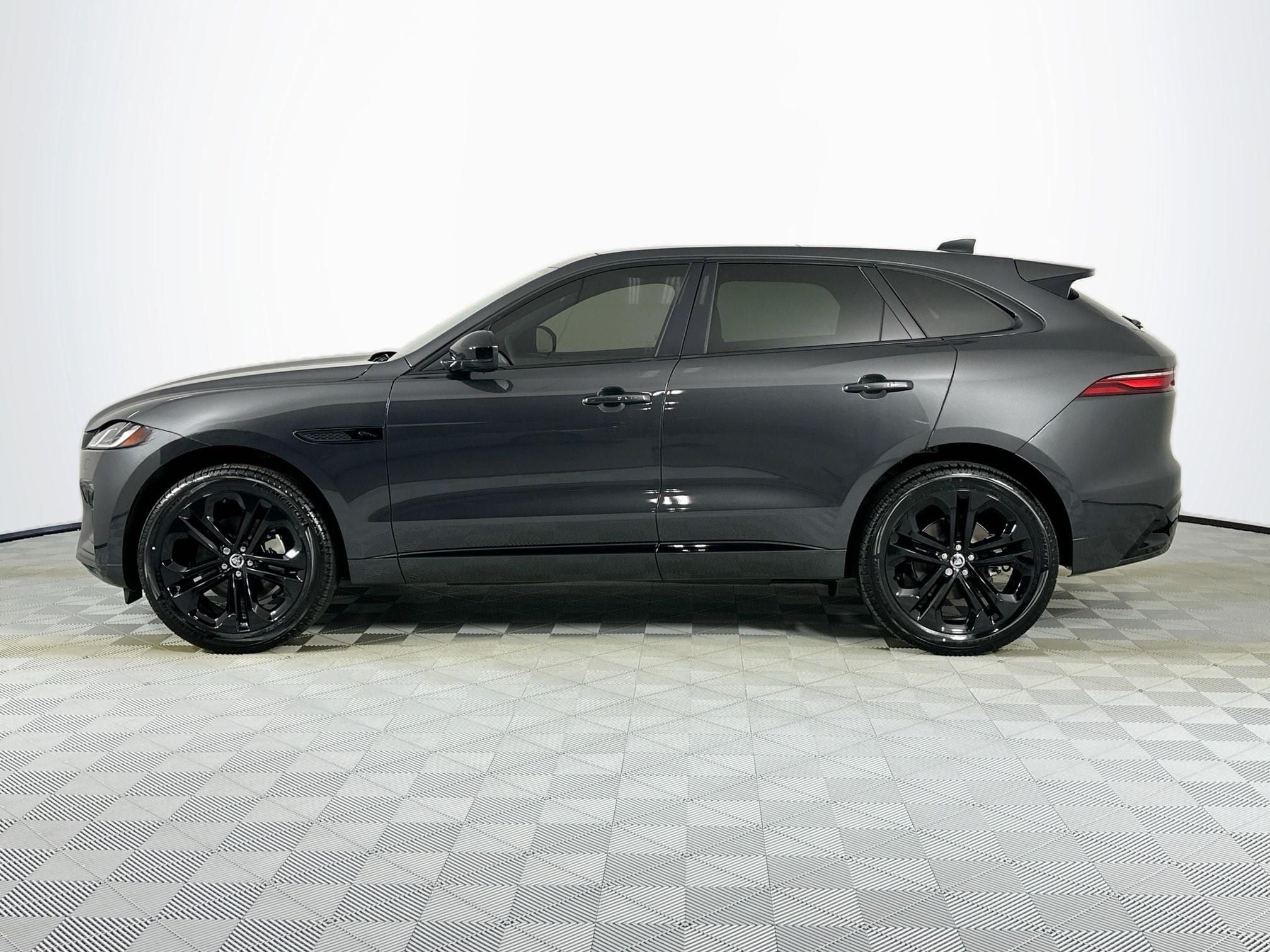 2025 Jaguar F-PACE P250 R-Dynamic S