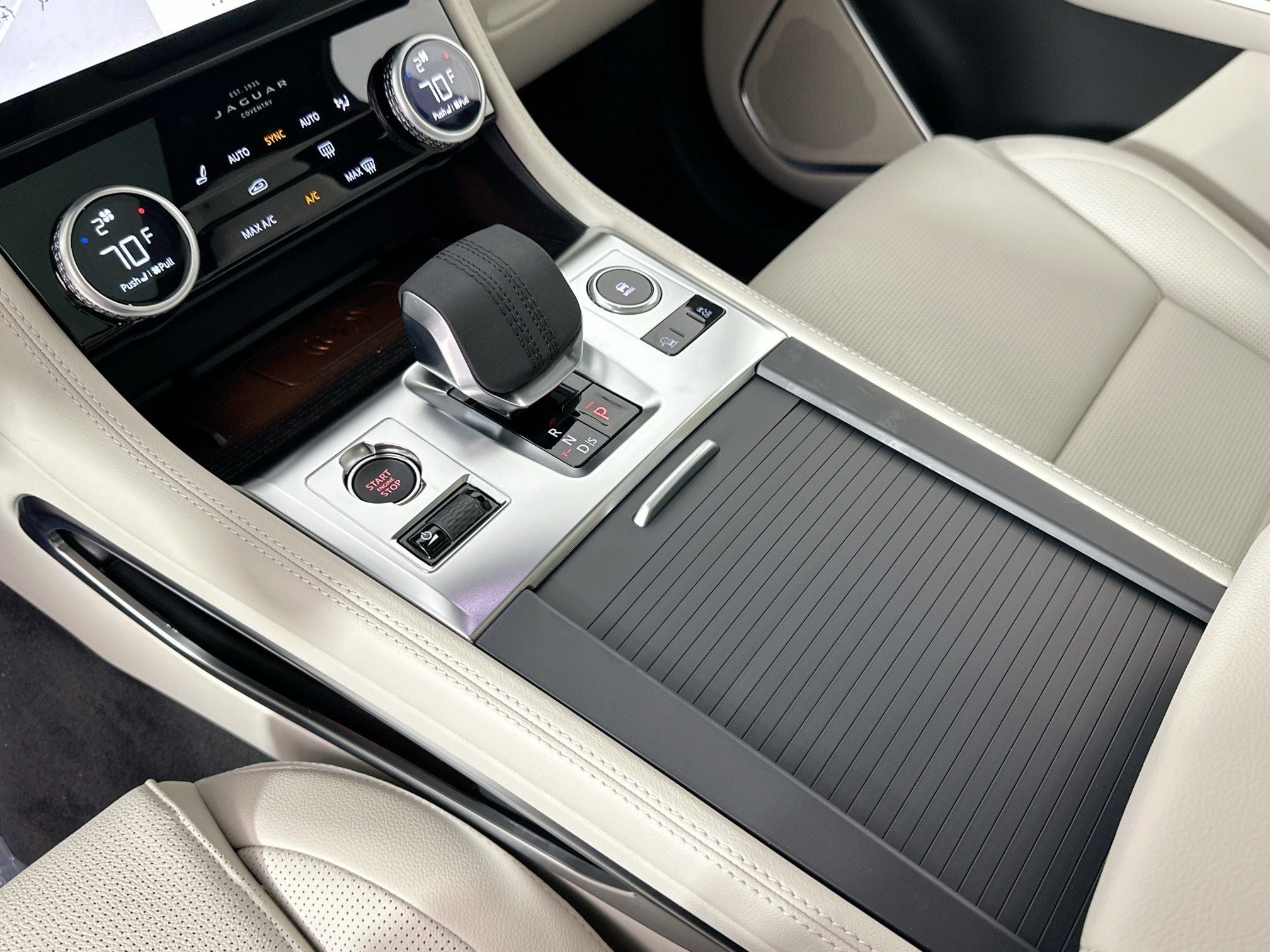 2026 Jaguar F-PACE P250 R-Dynamic S