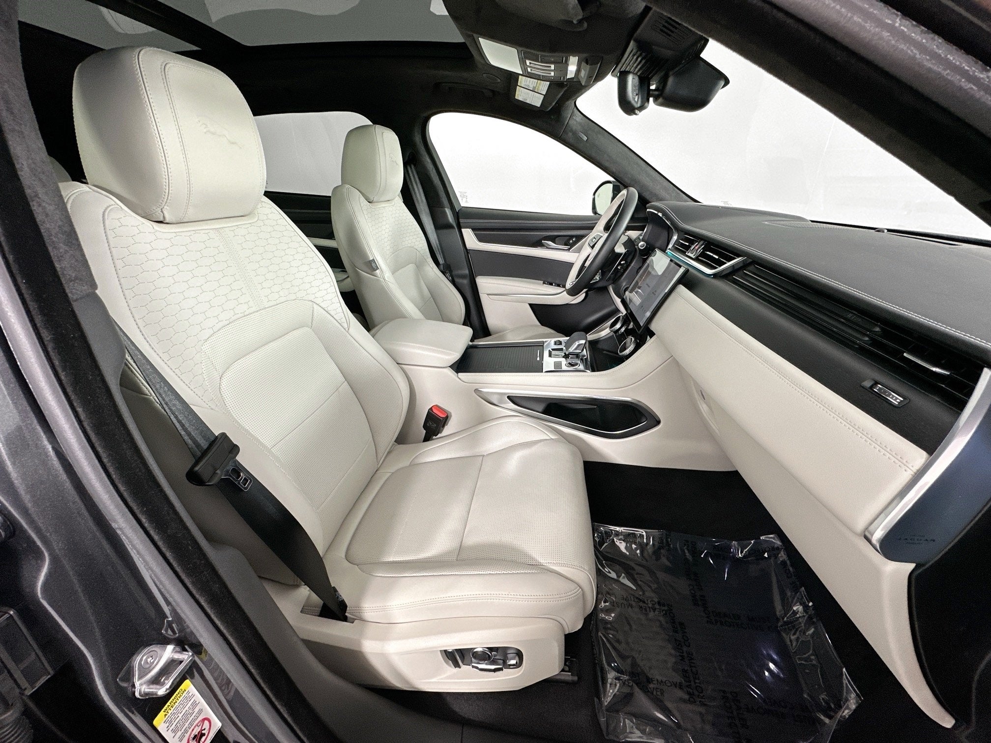 2024 Jaguar F-PACE P400 R-Dynamic S