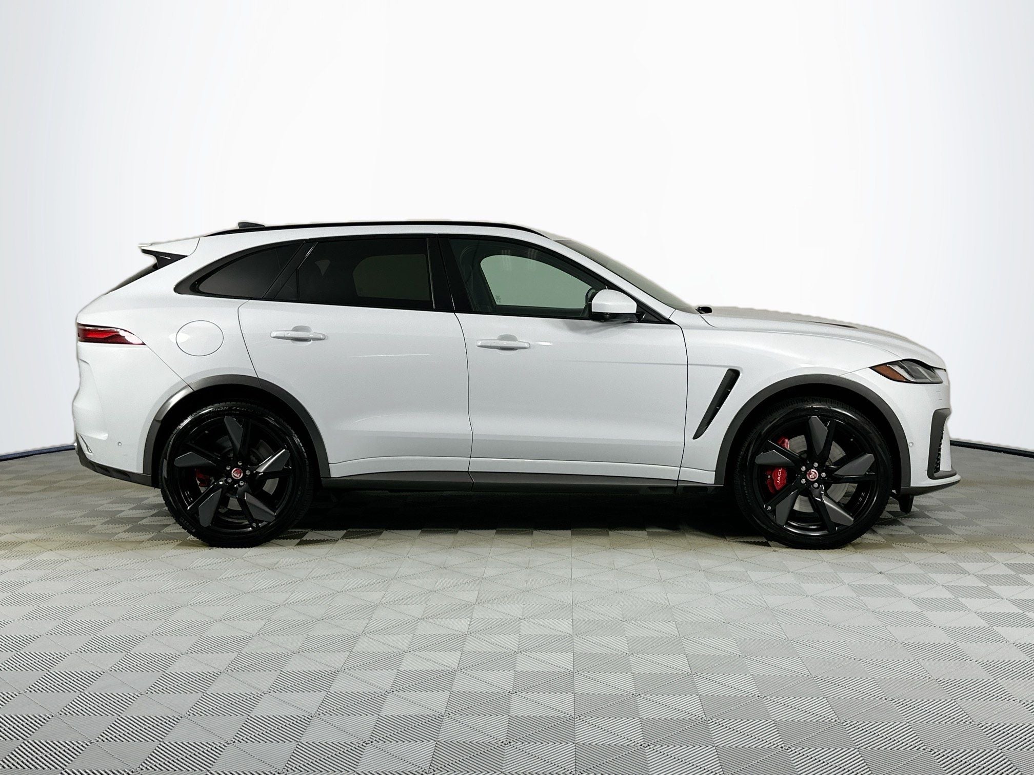 2021 Jaguar F-PACE SVR