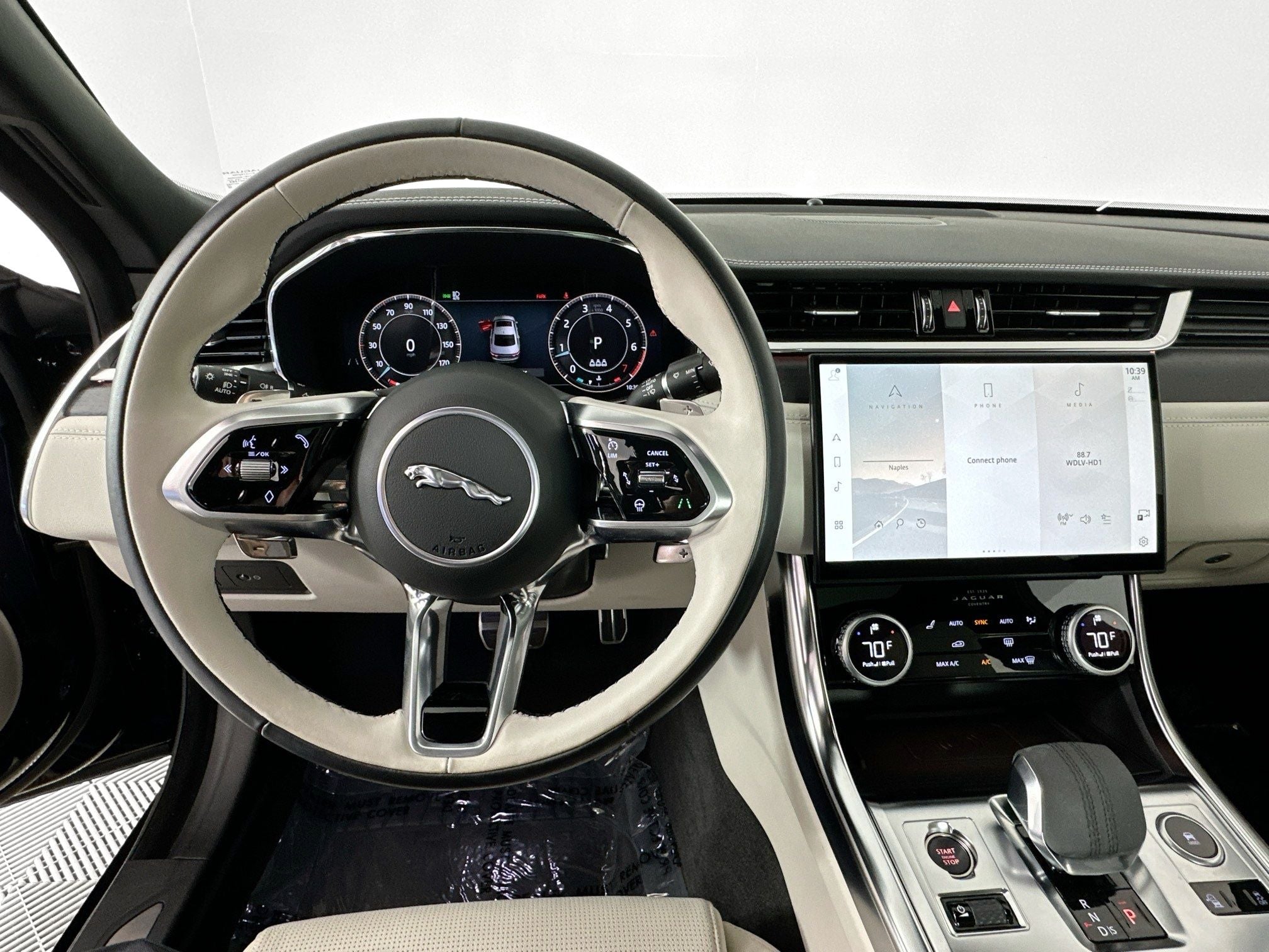 2024 Jaguar XF R-Dynamic SE