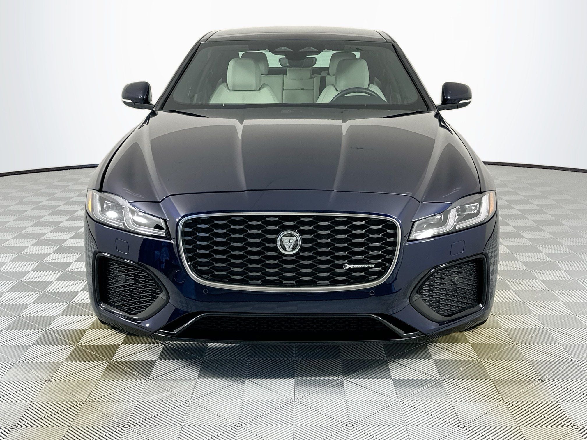 2024 Jaguar XF R-Dynamic SE