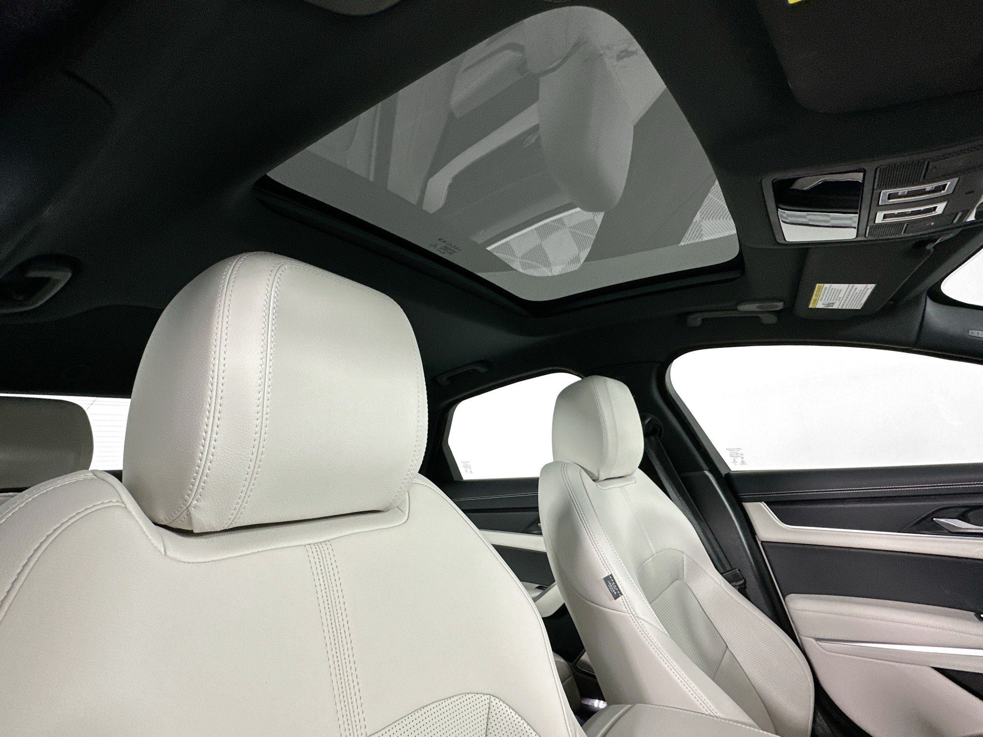 2024 Jaguar XF R-Dynamic SE