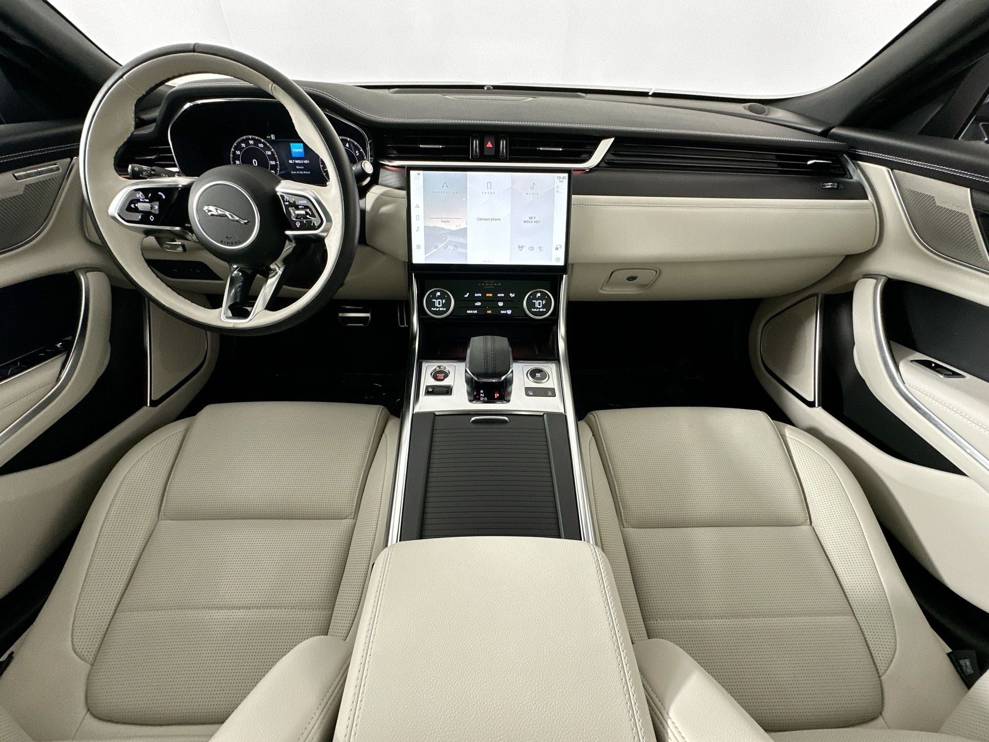 2024 Jaguar XF R-Dynamic SE