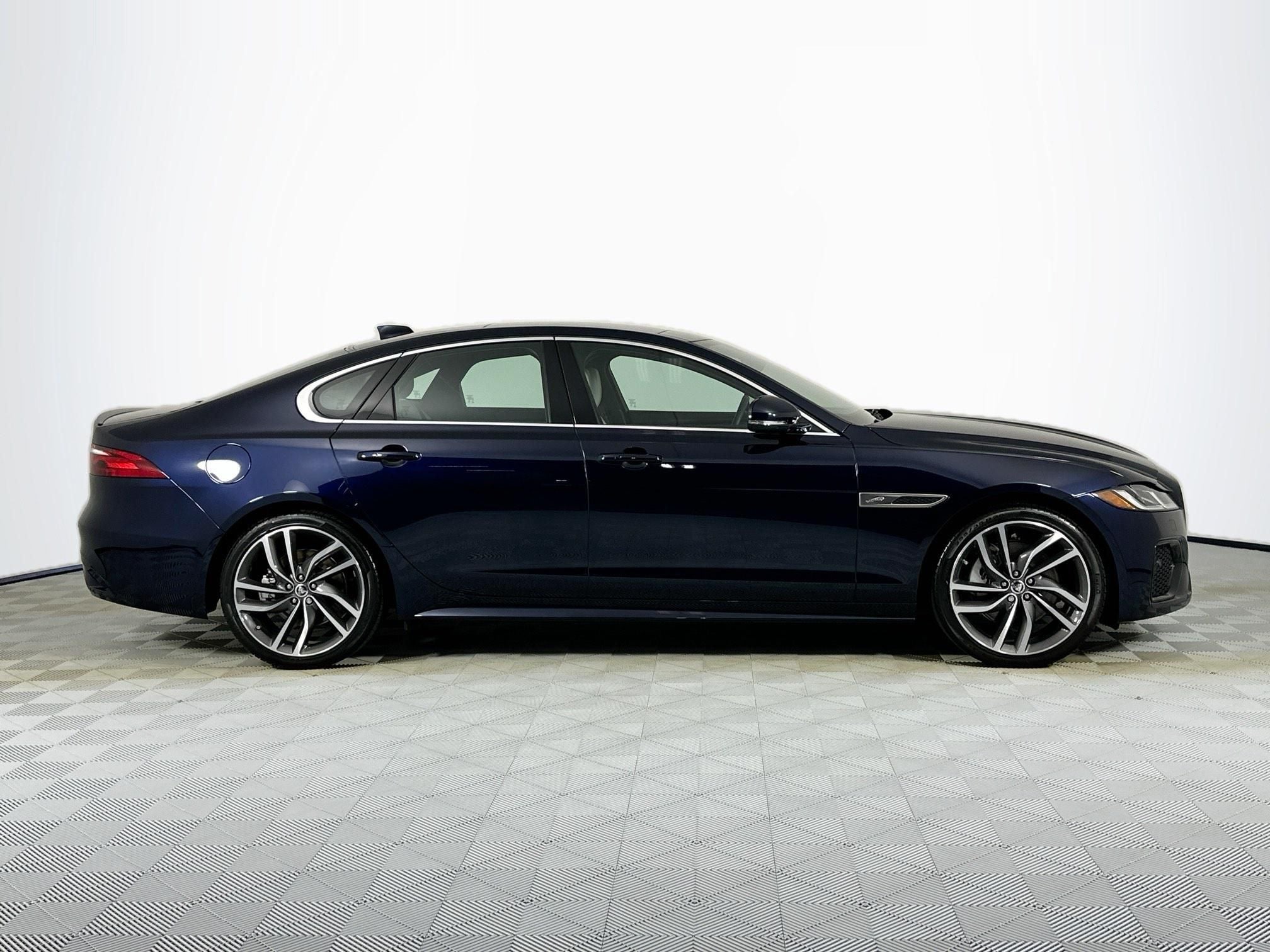 2024 Jaguar XF R-Dynamic SE