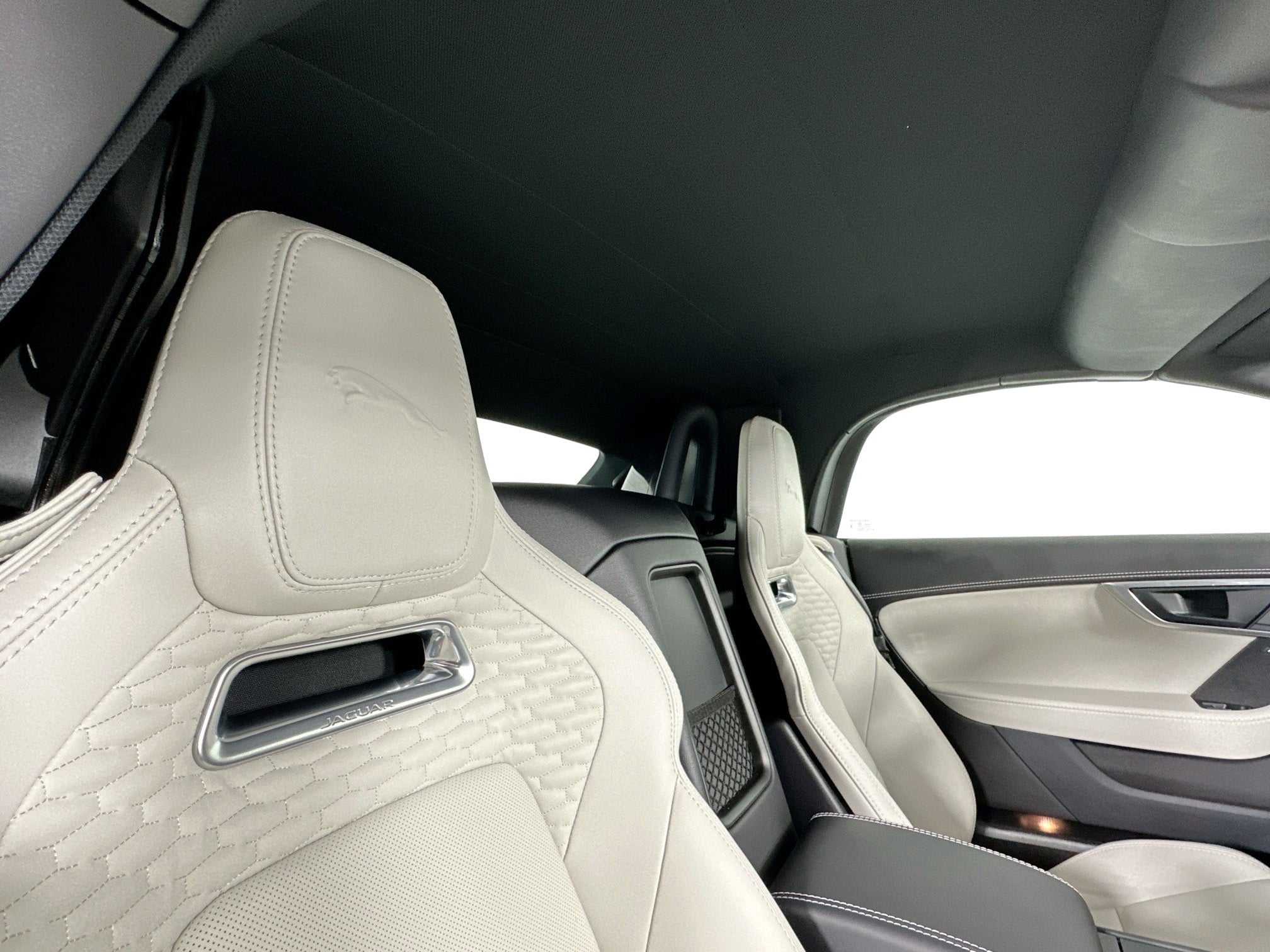 2024 Jaguar F-TYPE P450