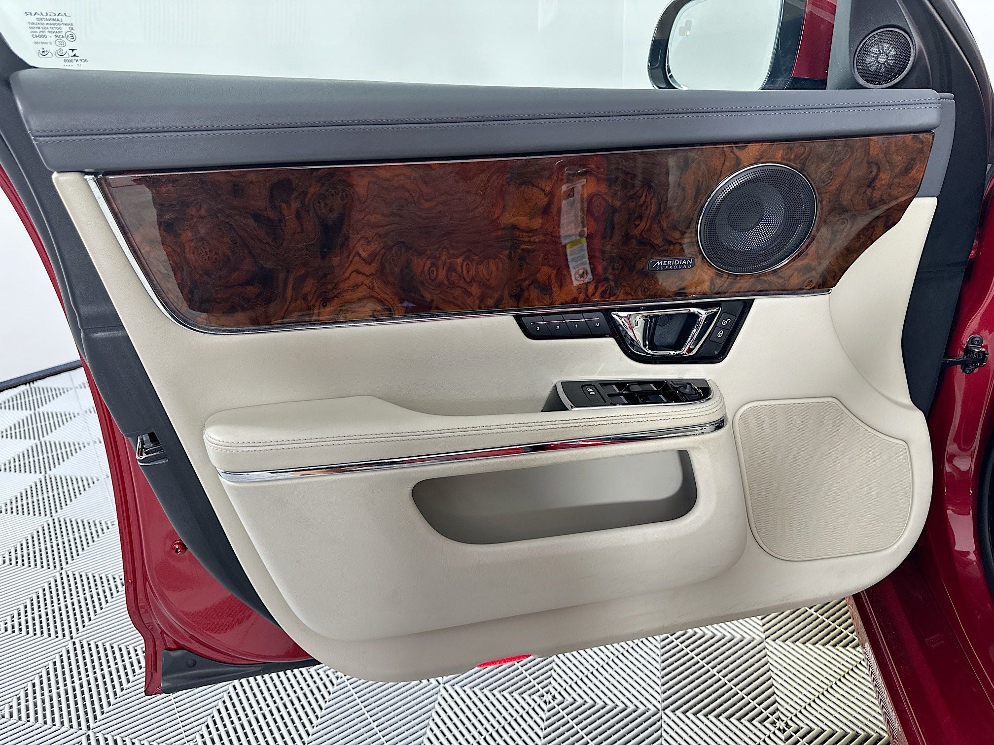 2018 Jaguar XJ R-Sport