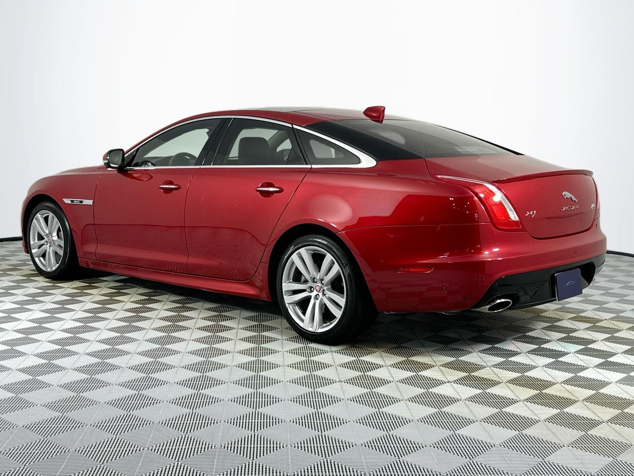 2018 Jaguar XJ R-Sport