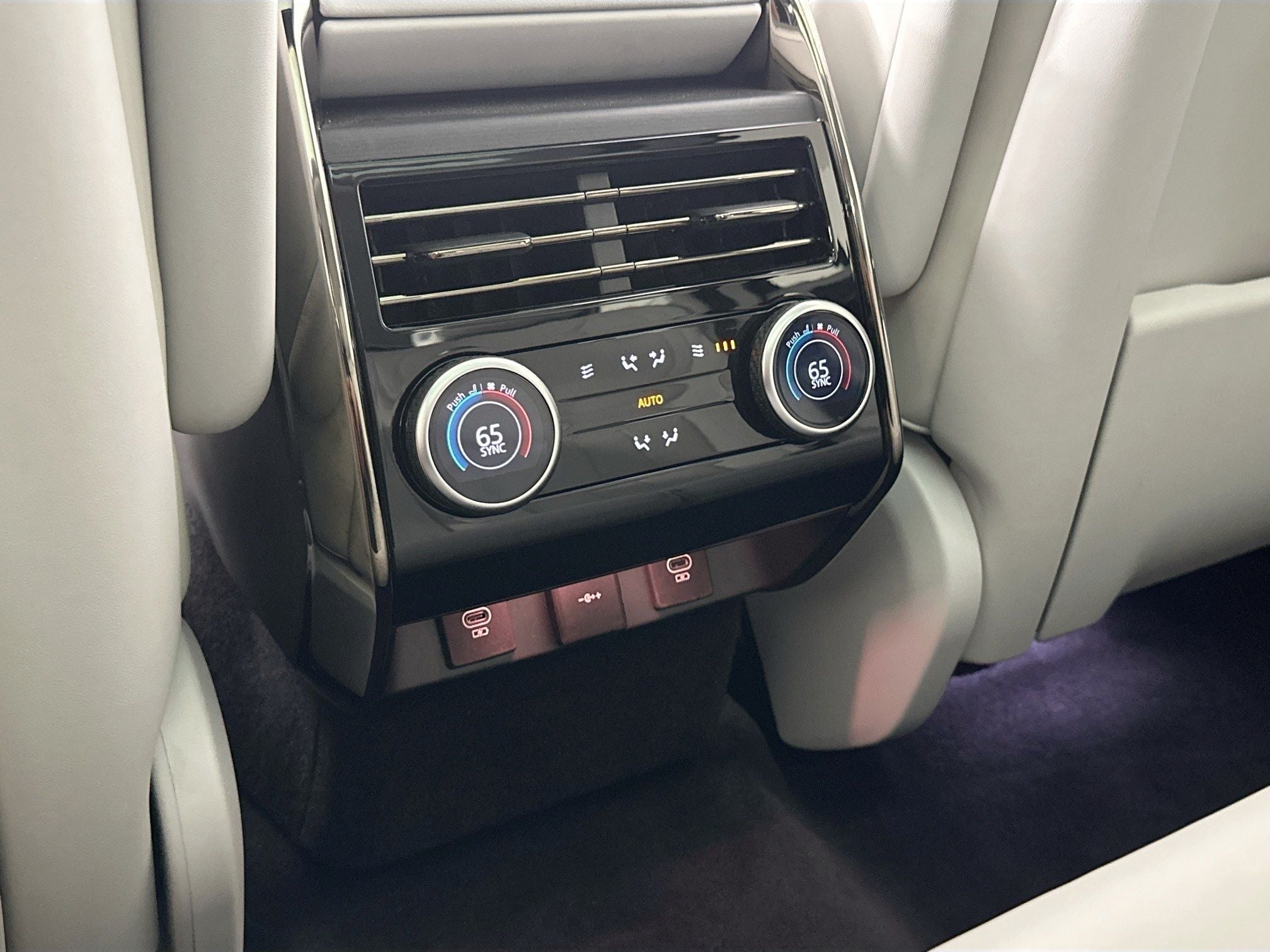 2023 Land Rover Range Rover Sport SE