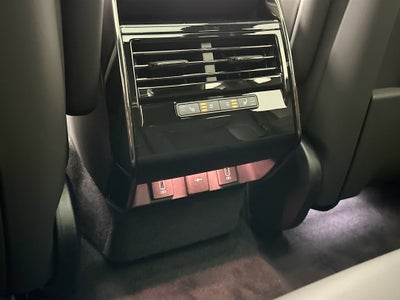 2026 Land Rover Range Rover Sport SE