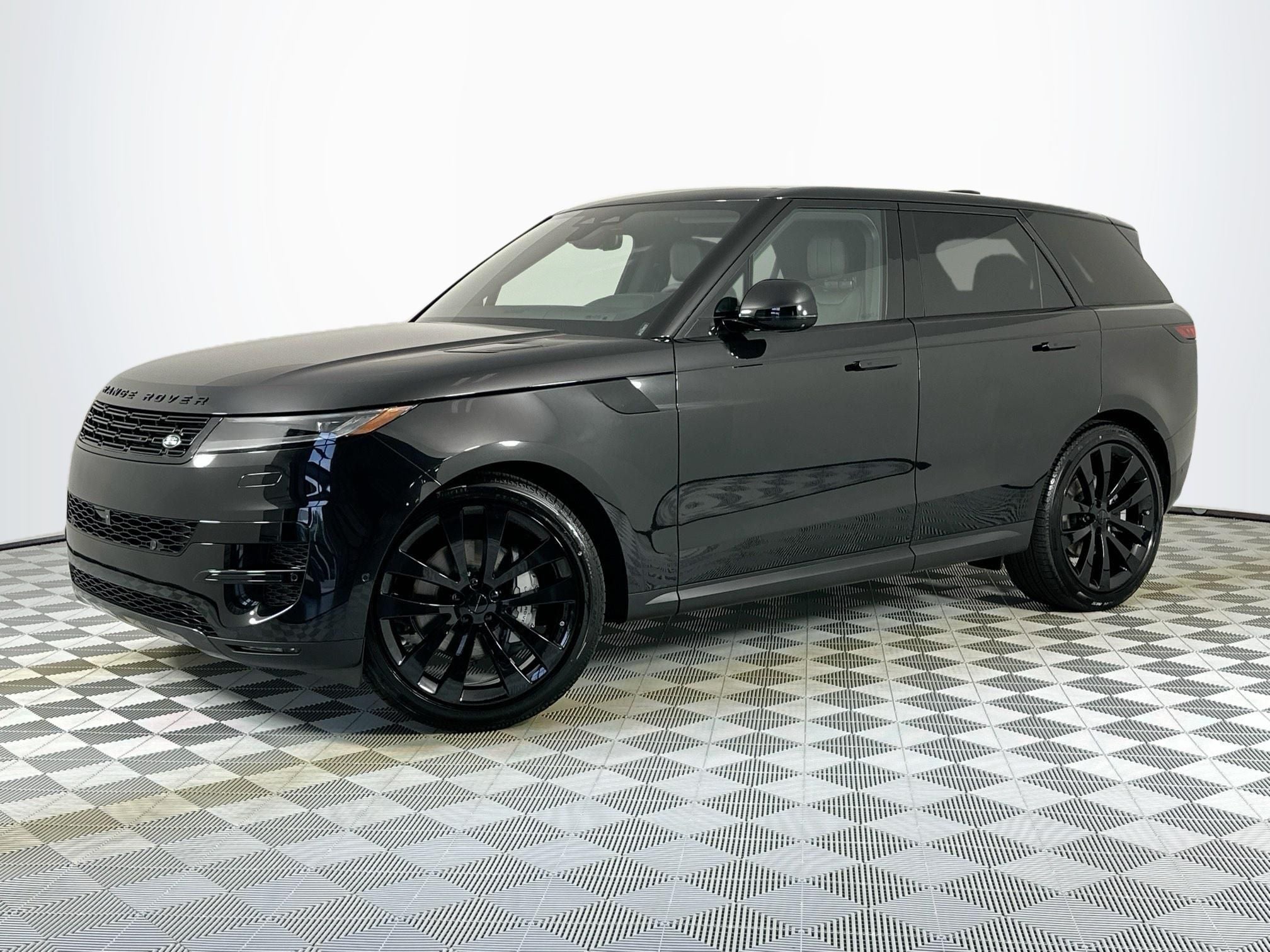 2026 Land Rover Range Rover Sport SE