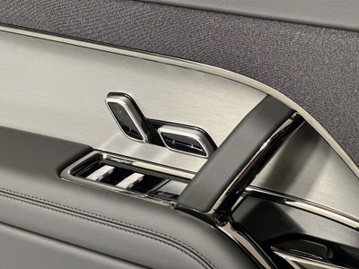 2026 Land Rover Range Rover Sport SE
