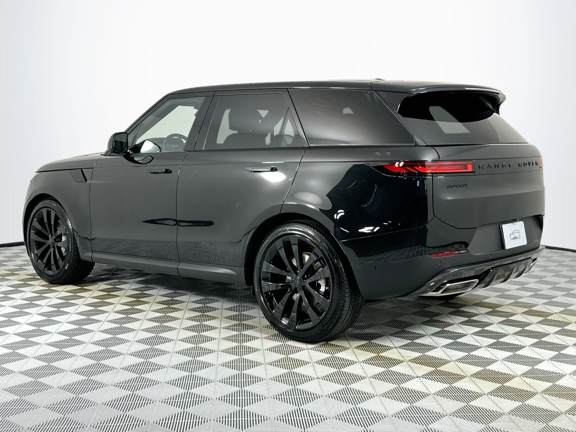 2026 Land Rover Range Rover Sport SE