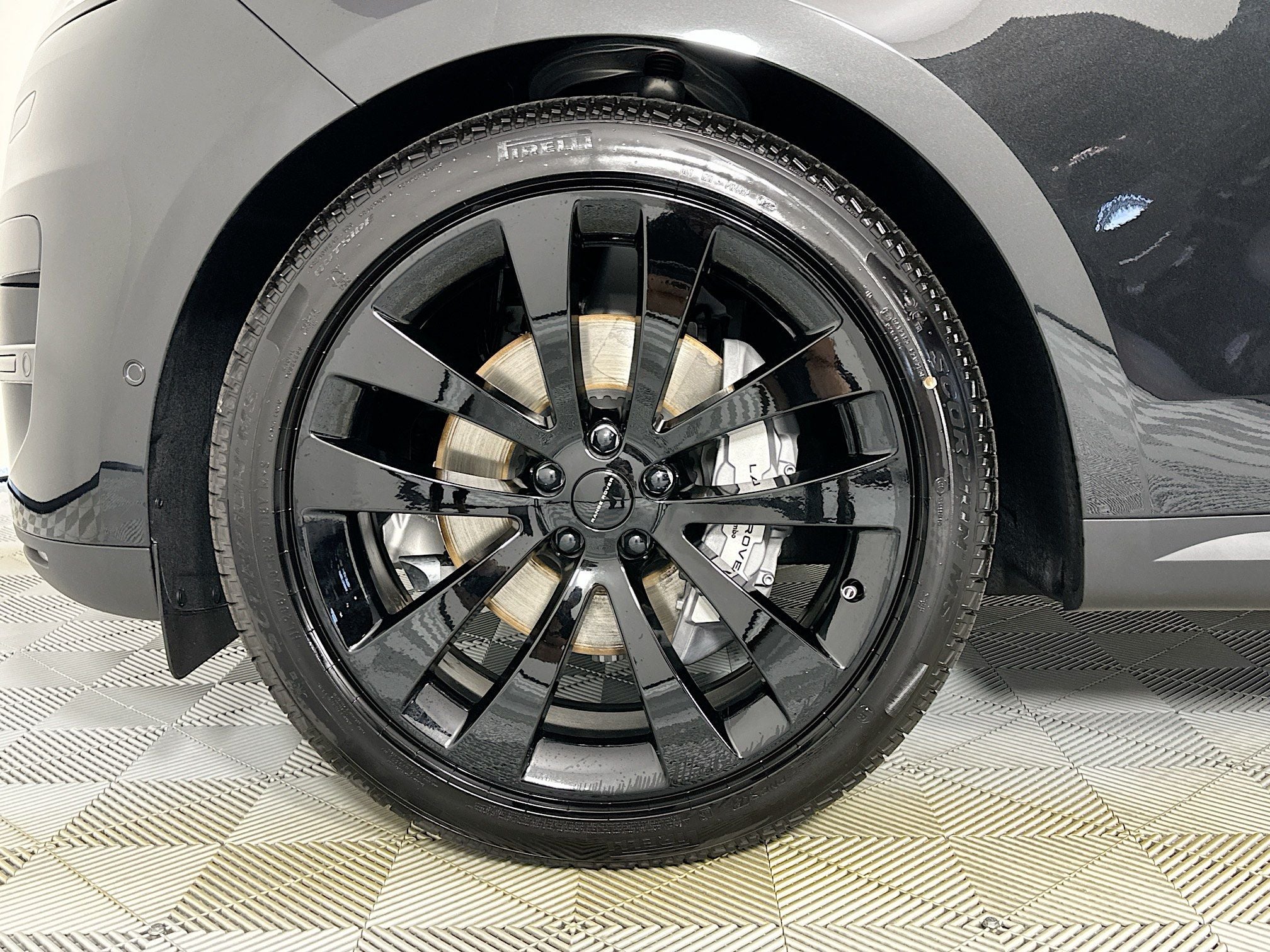 2026 Land Rover Range Rover Sport SE