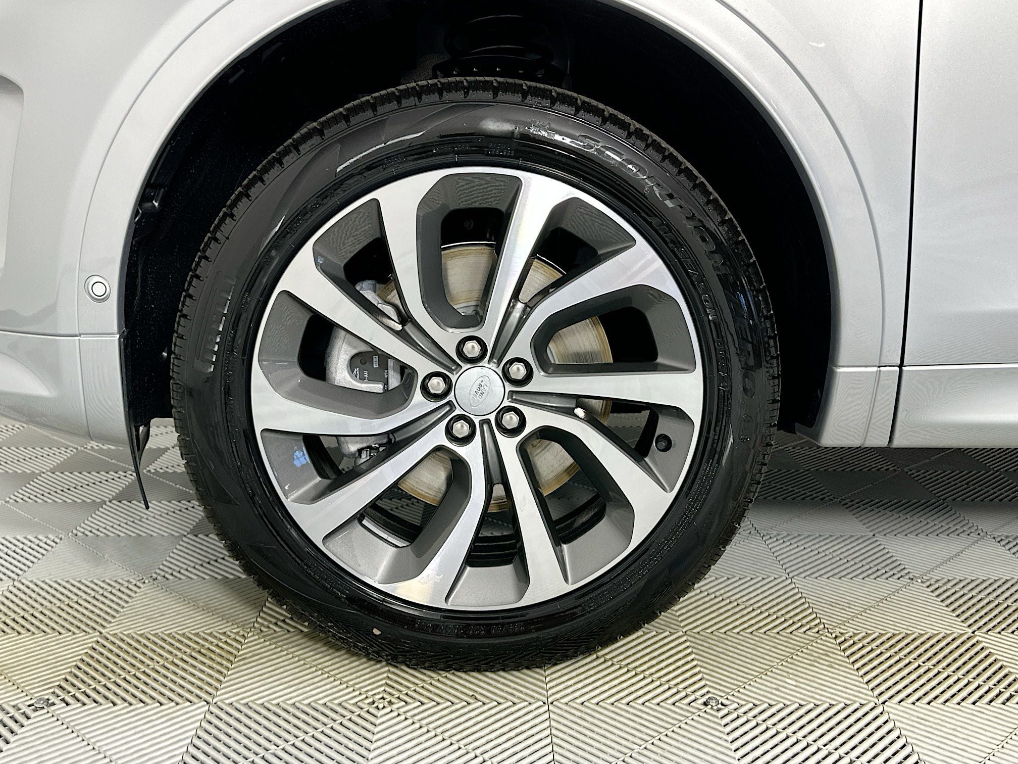 2025 Land Rover Discovery Sport S