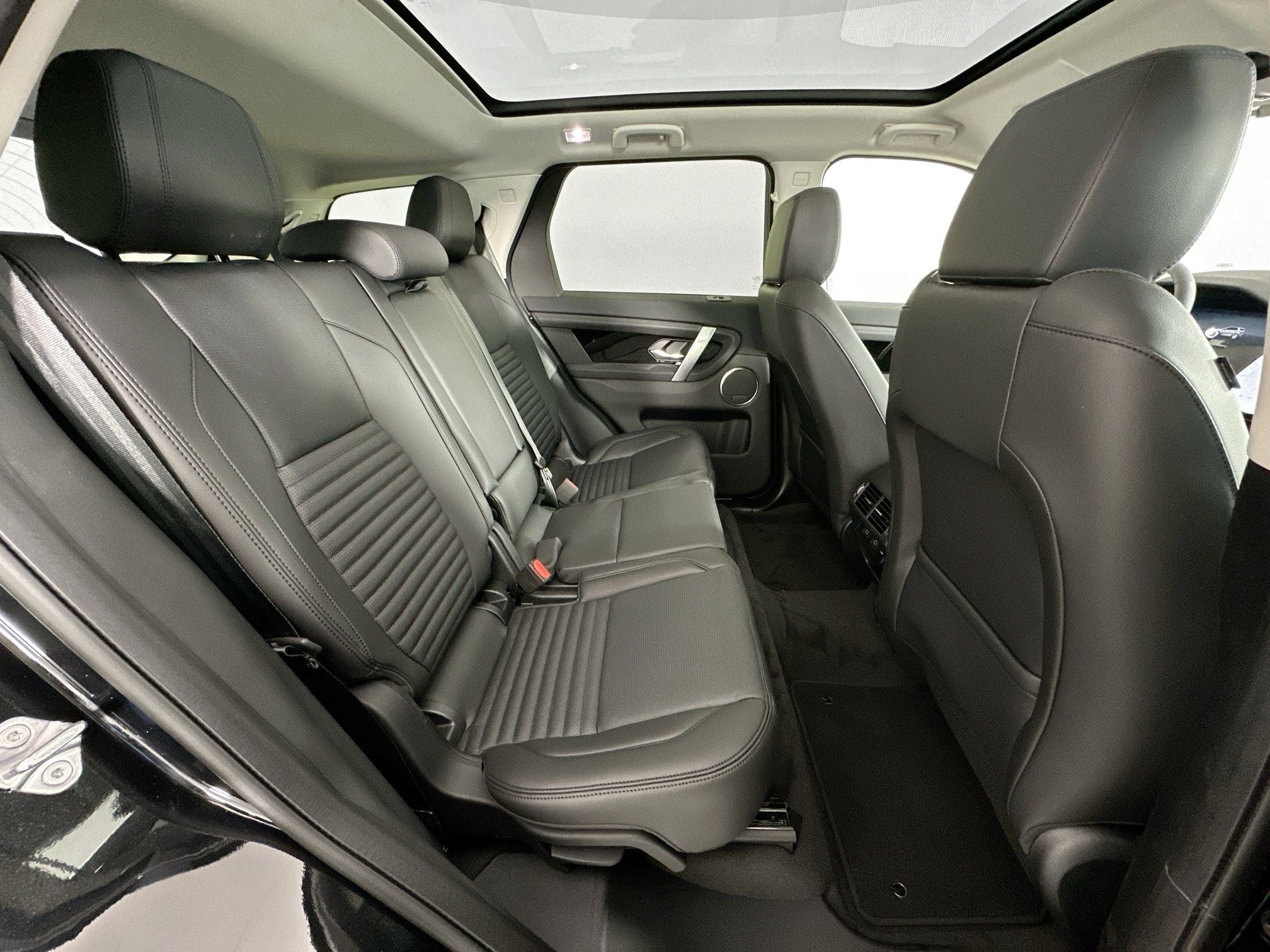 2025 Land Rover Discovery Sport S