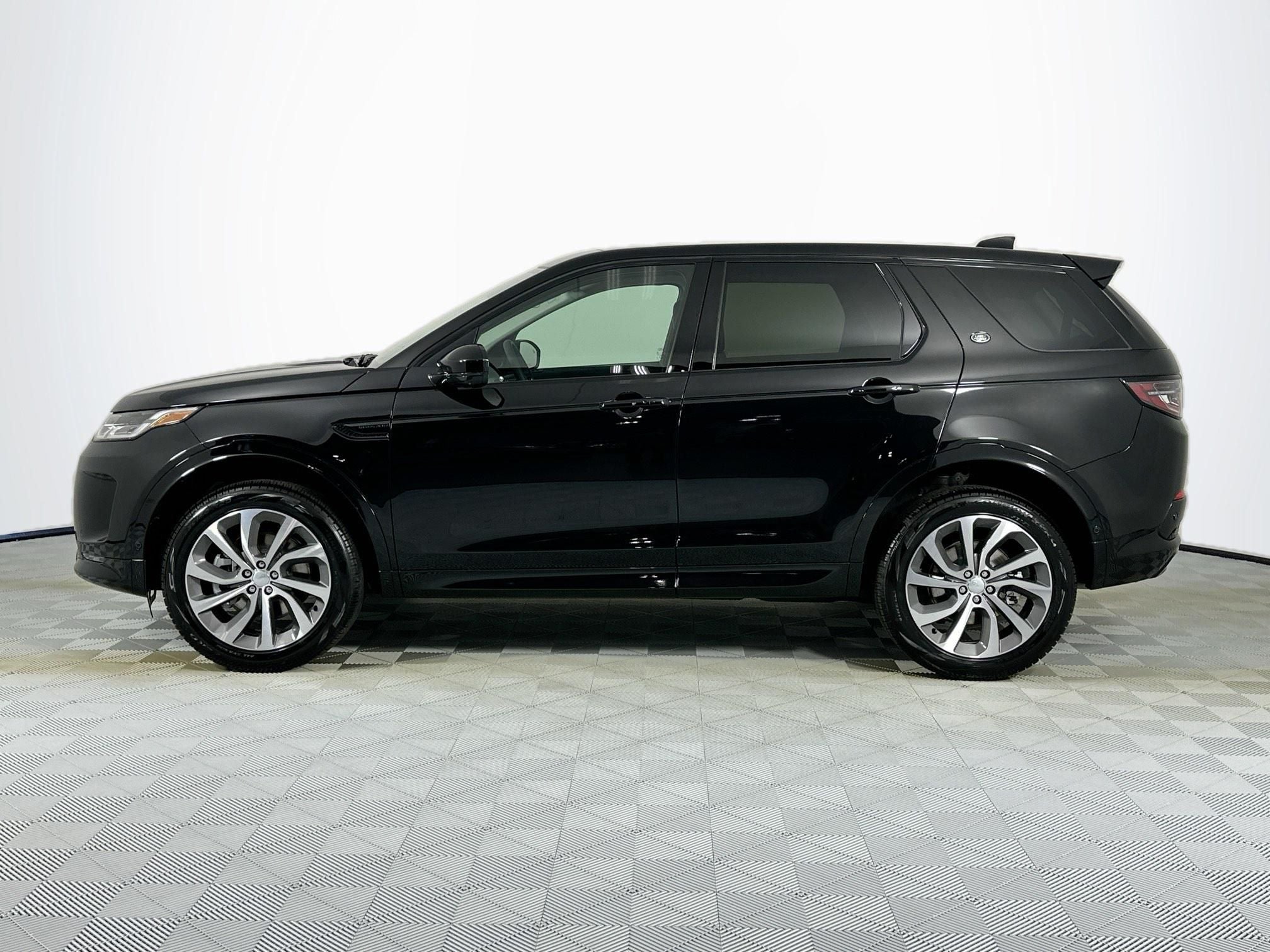 2025 Land Rover Discovery Sport S