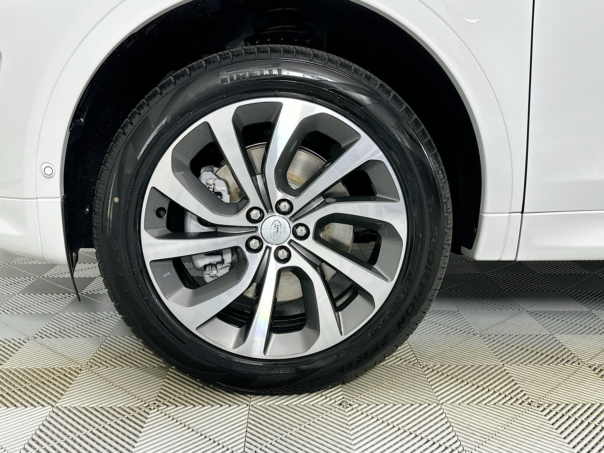 2025 Land Rover Discovery Sport S