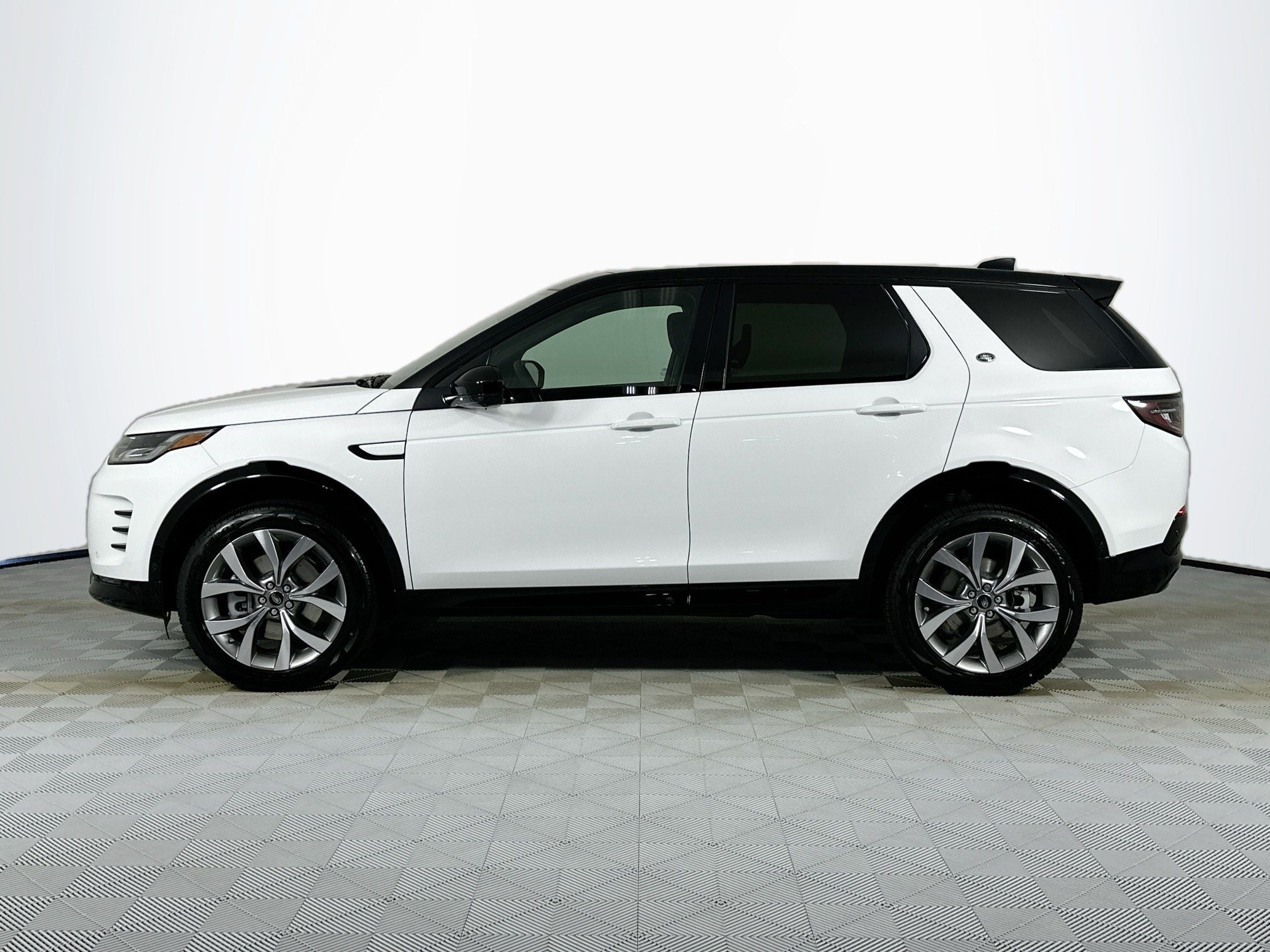 2026 Land Rover Discovery Sport Landmark