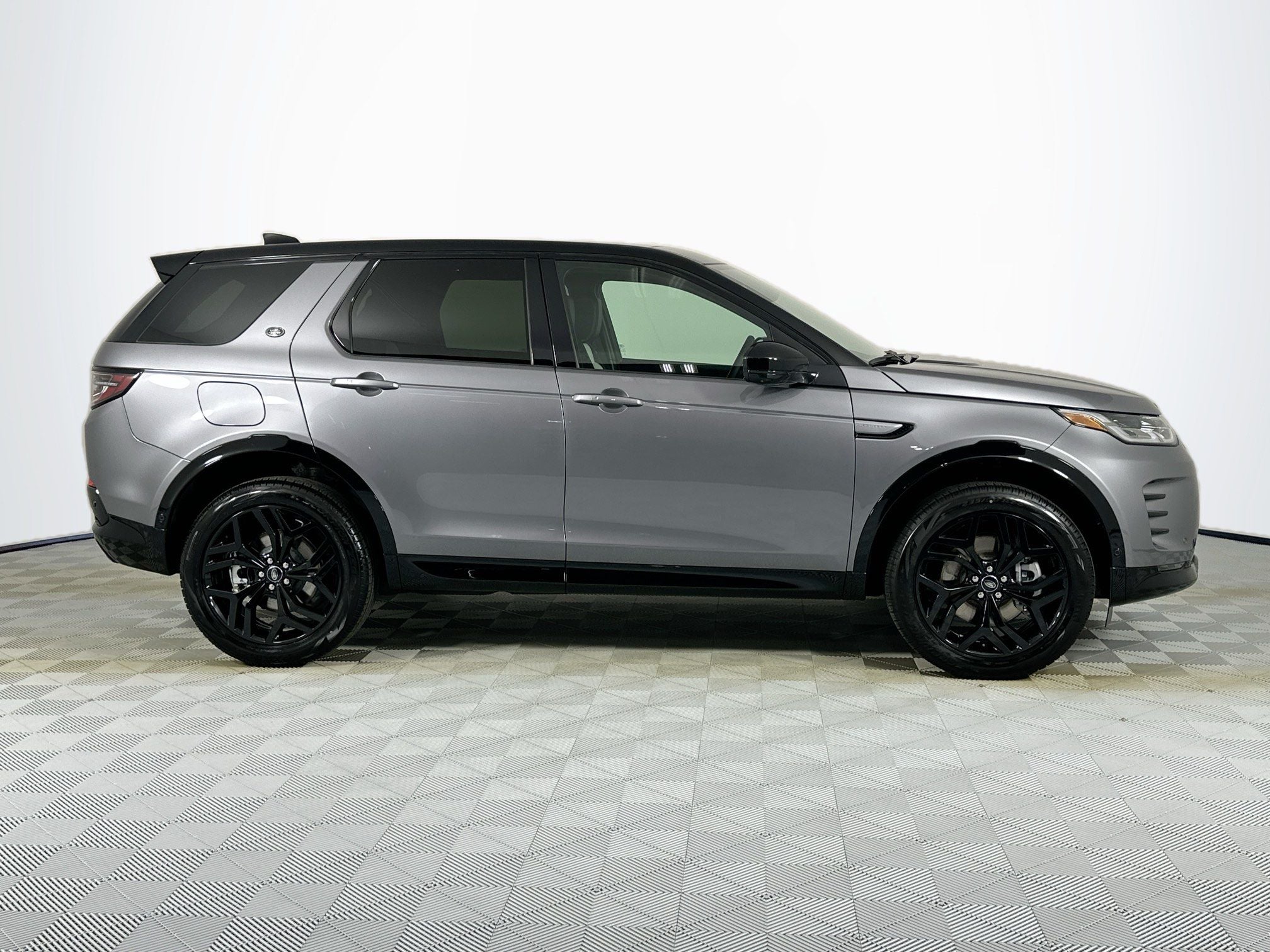 2026 Land Rover Discovery Sport Landmark