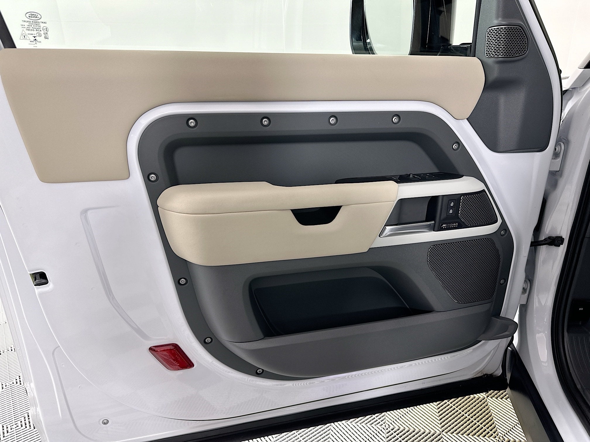 2023 Land Rover Defender 90 X-Dynamic SE