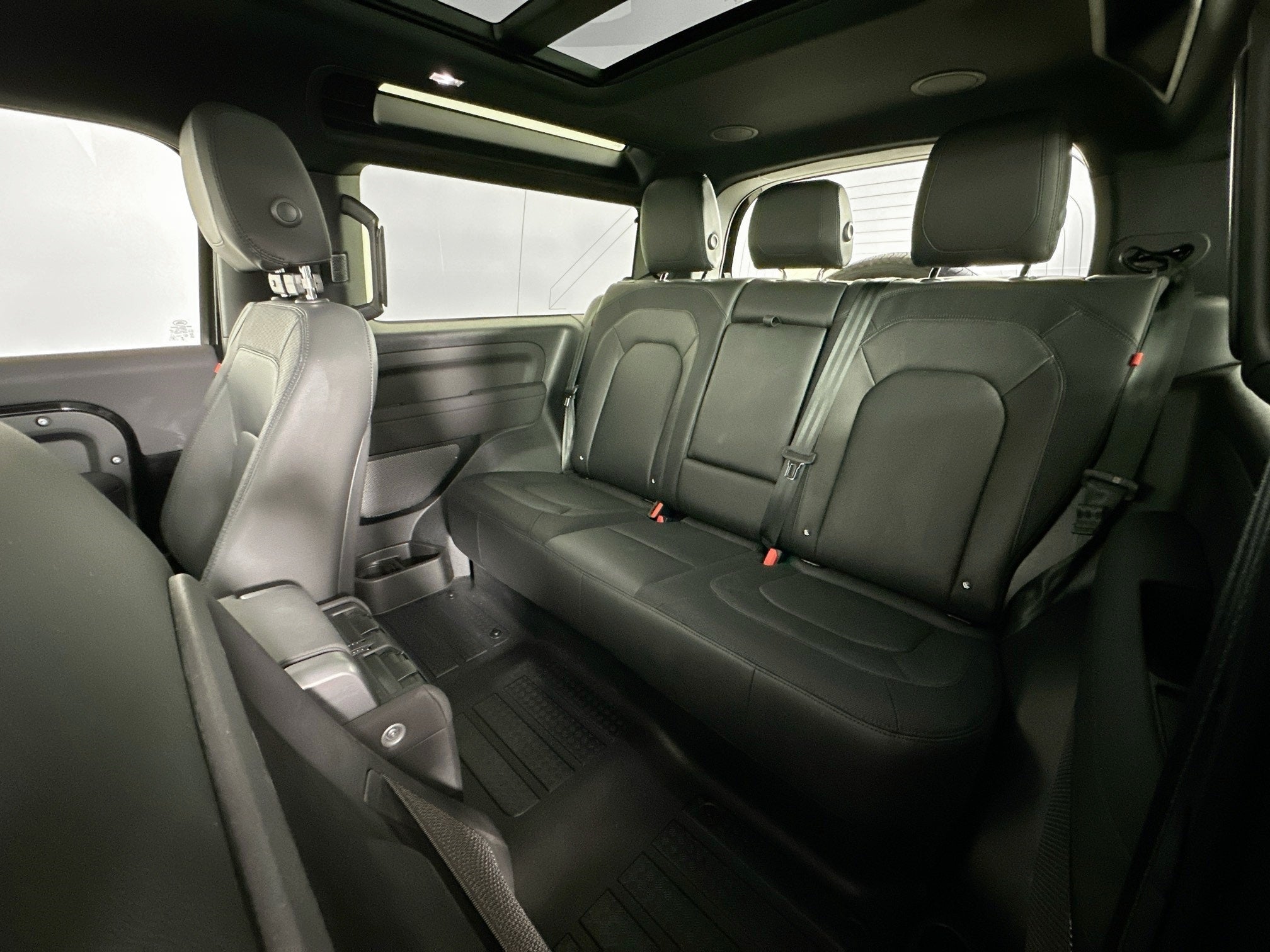 2023 Land Rover Defender 90 X-Dynamic SE