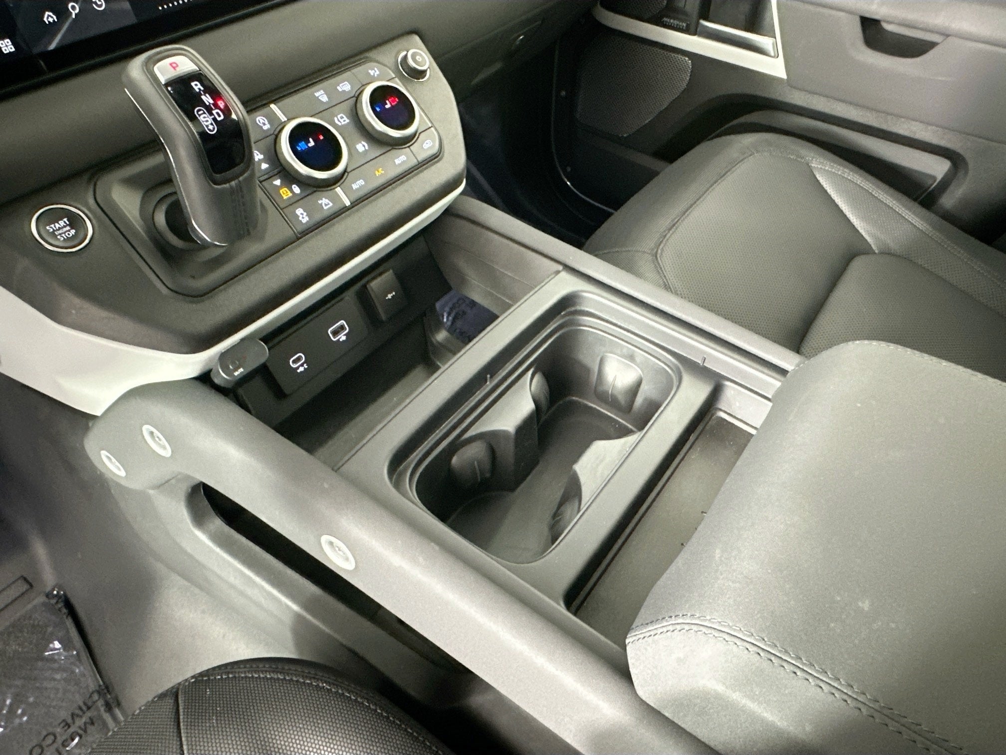 2023 Land Rover Defender 90 X-Dynamic SE