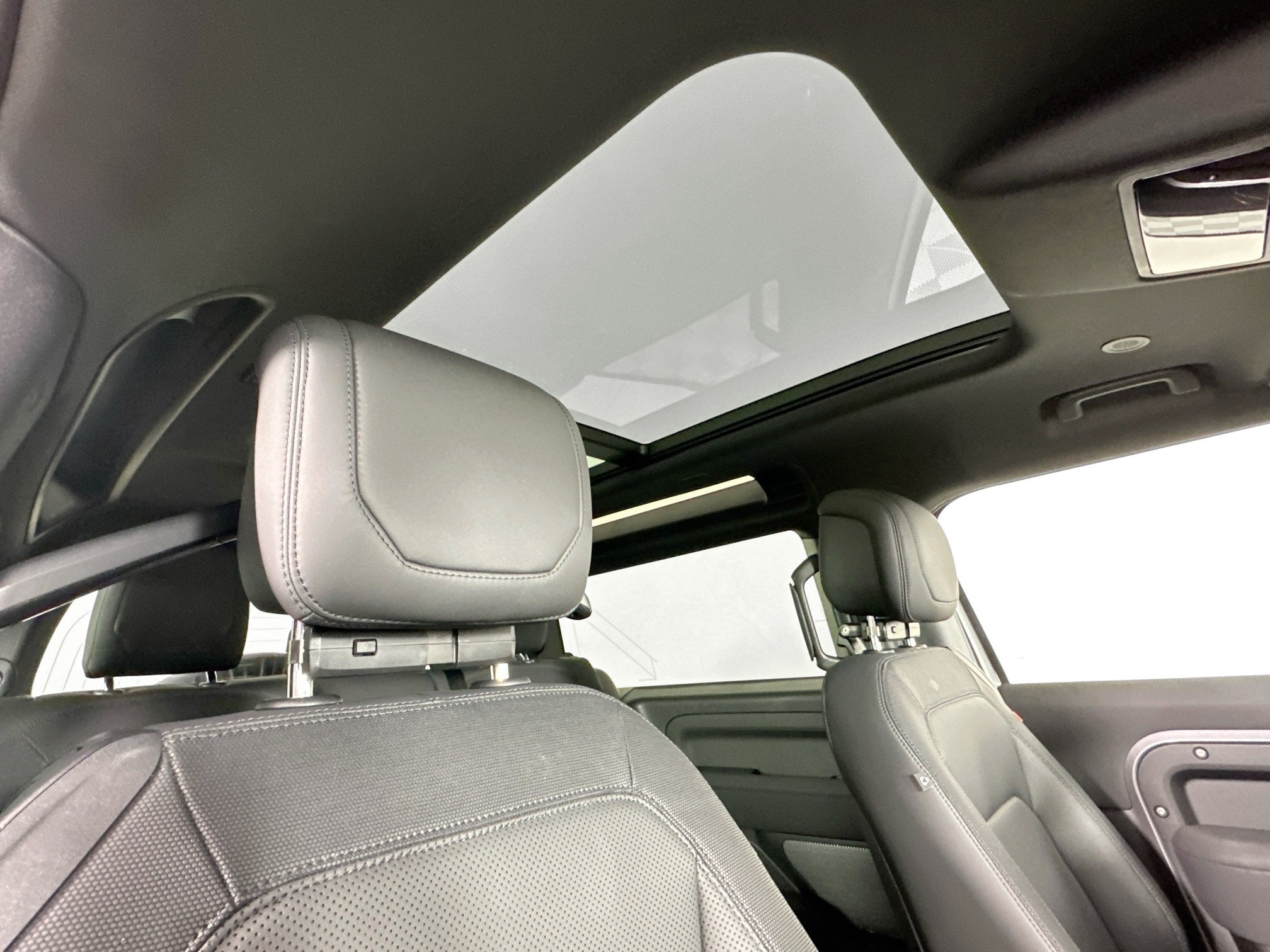 2023 Land Rover Defender 90 X-Dynamic SE