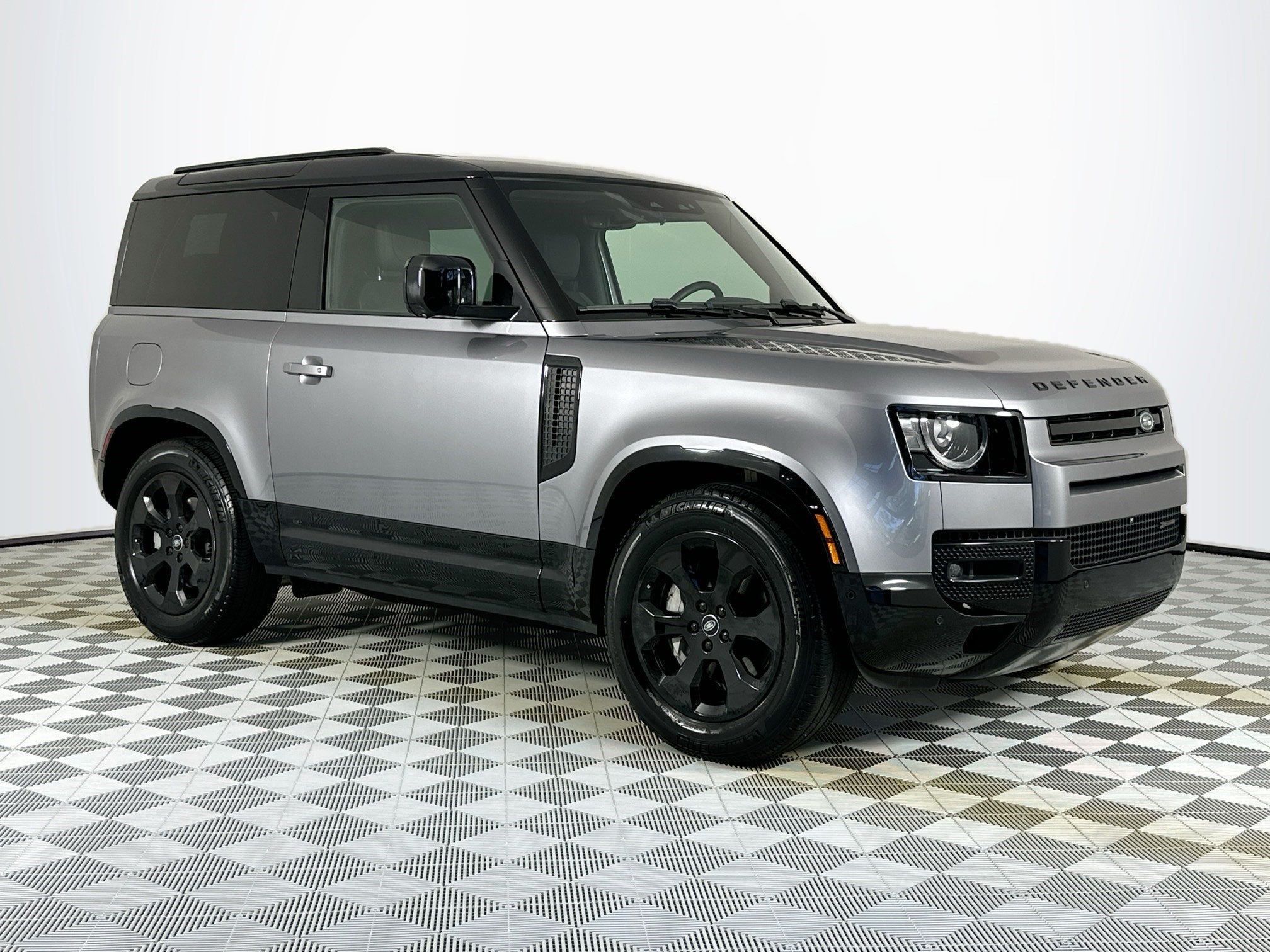 2023 Land Rover Defender 90 X-Dynamic SE