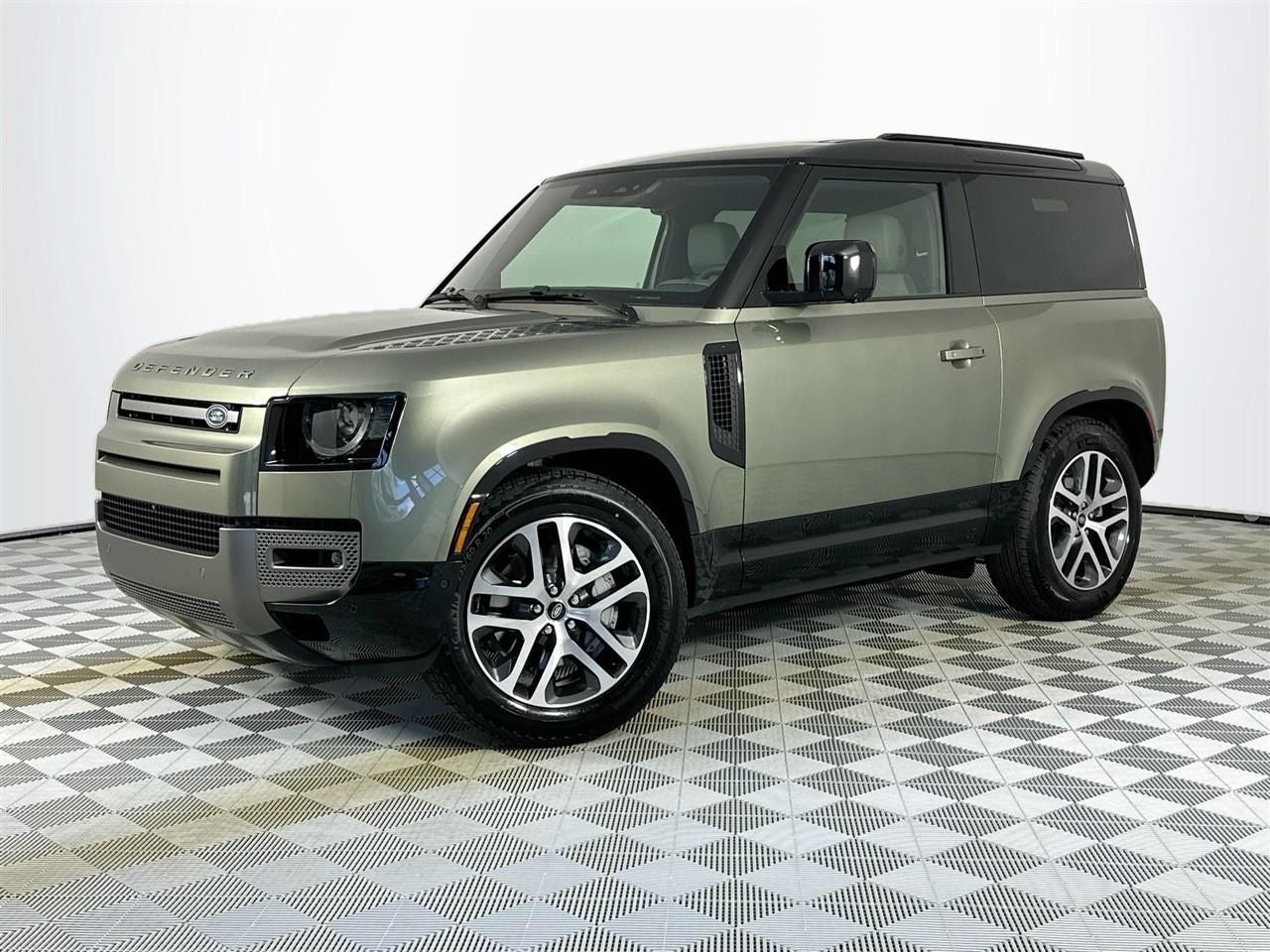 2025 Land Rover Defender 90 X-Dynamic SE