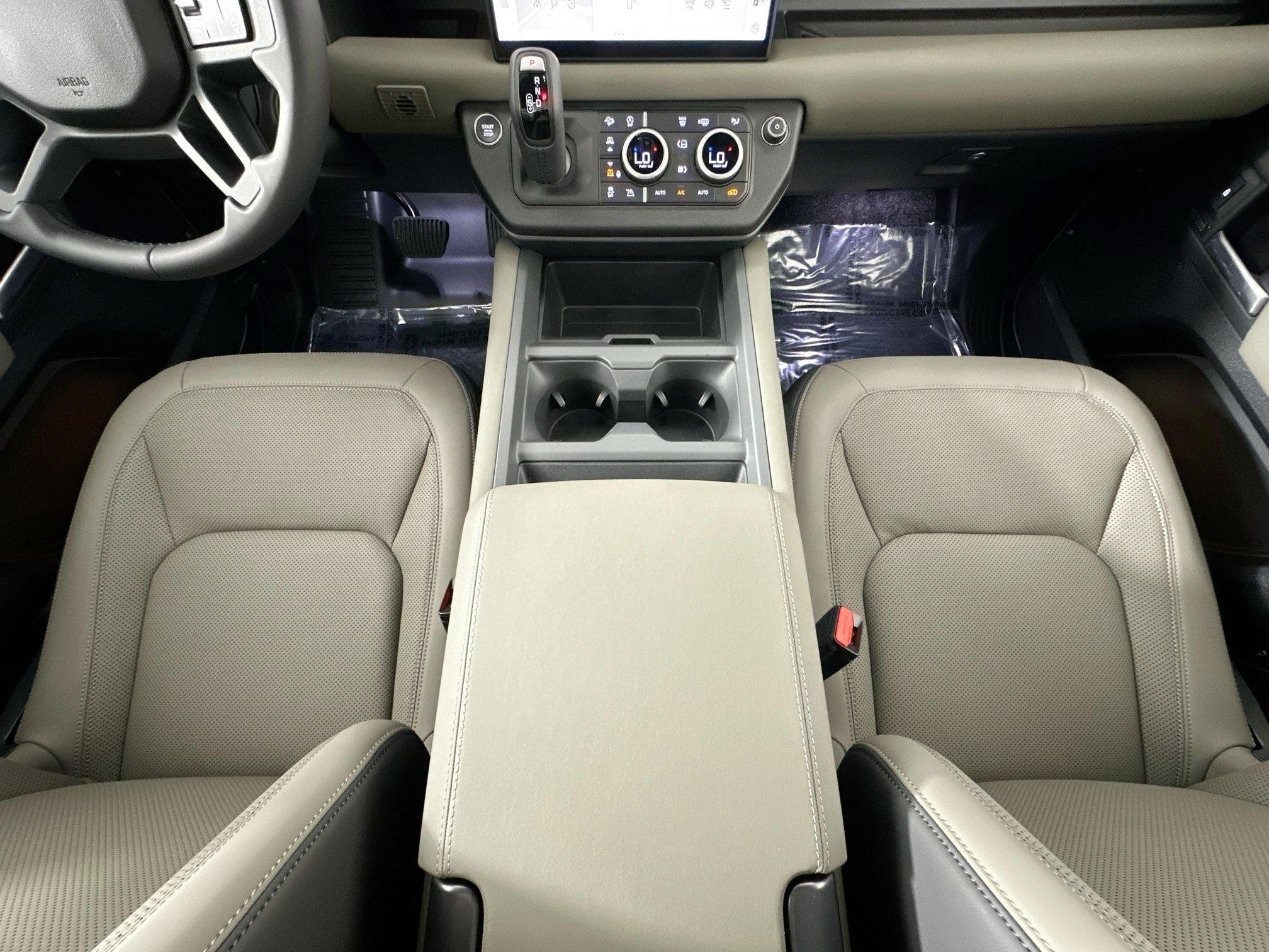 2025 Land Rover Defender 90 X-Dynamic SE