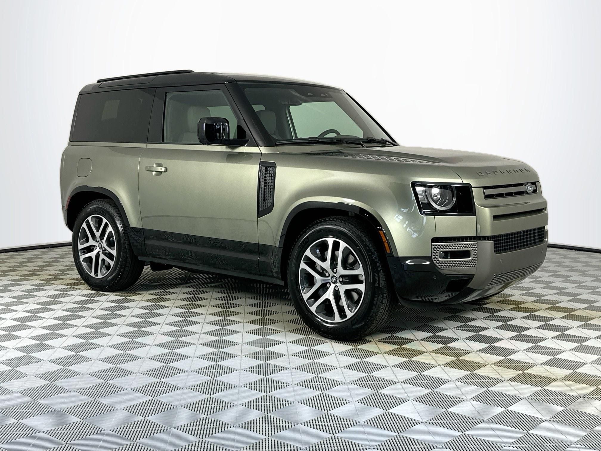 2025 Land Rover Defender 90 X-Dynamic SE