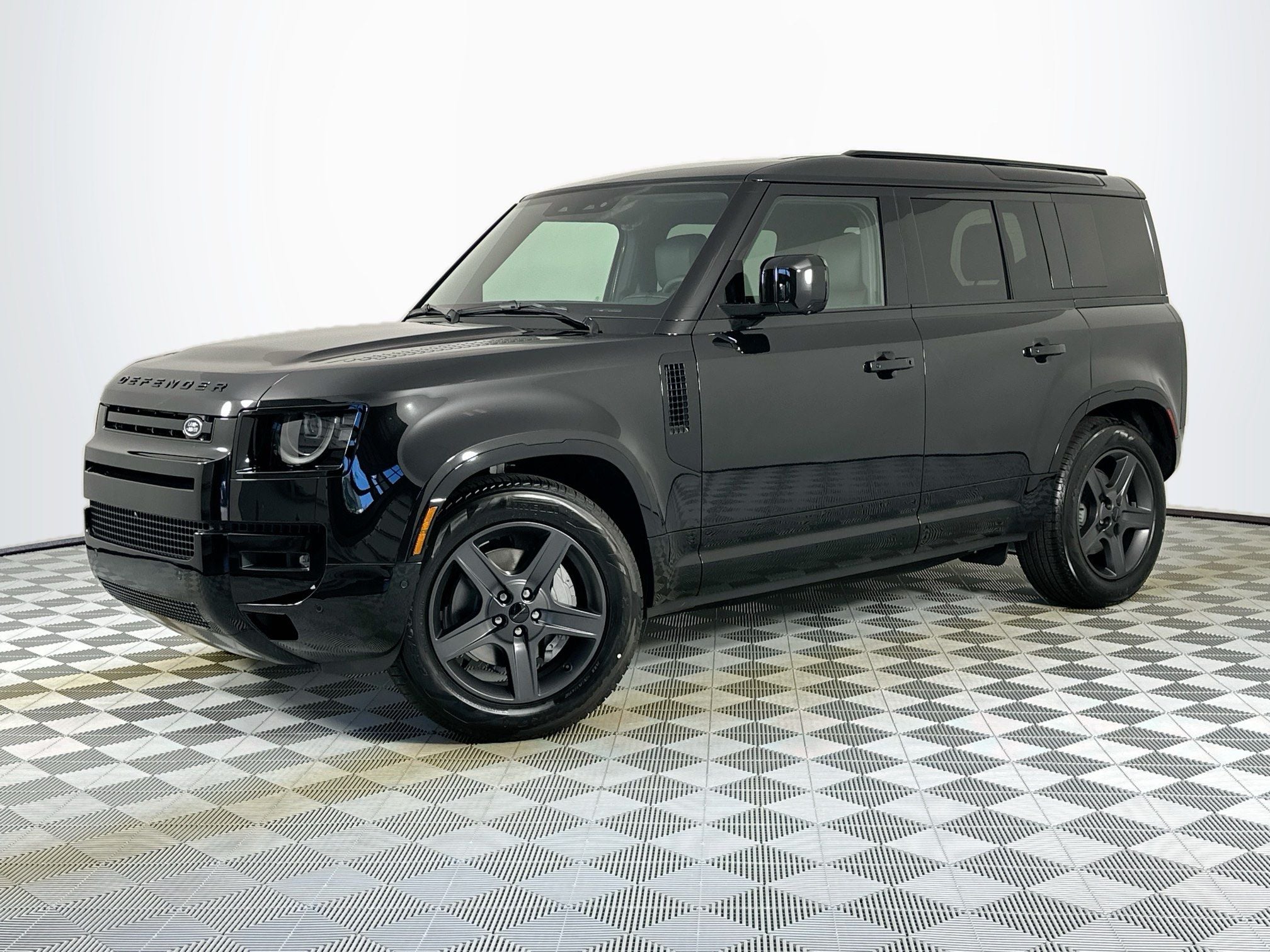 2026 Land Rover Defender 110 X-Dynamic SE
