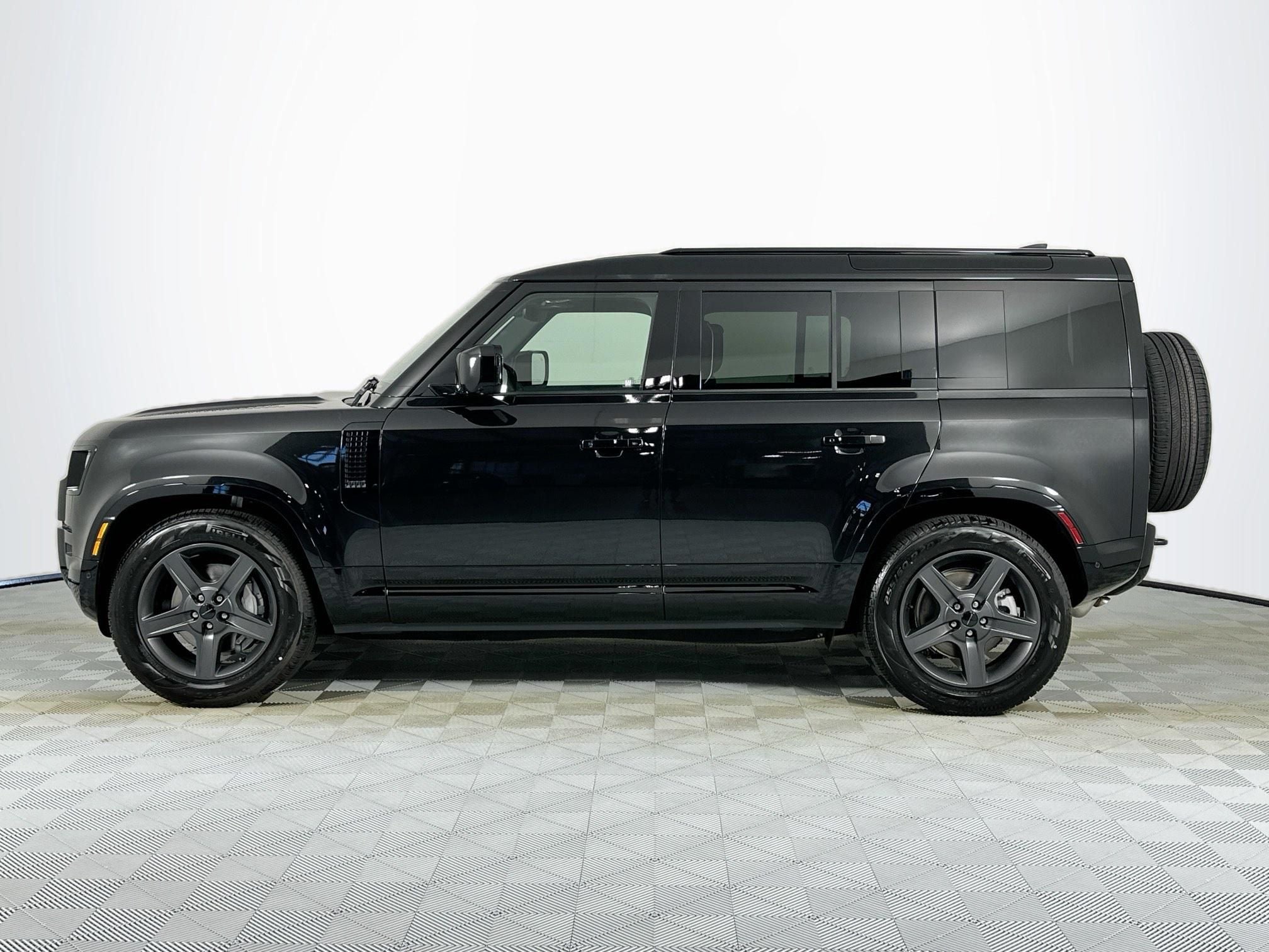 2026 Land Rover Defender 110 X-Dynamic SE
