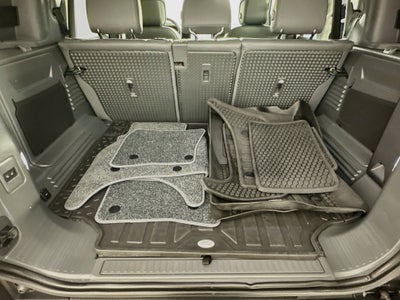 2024 Land Rover Defender 110 X-Dynamic SE