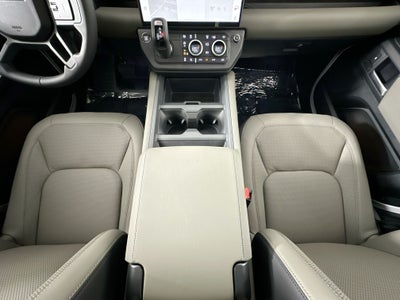 2026 Land Rover Defender 110 X-Dynamic SE