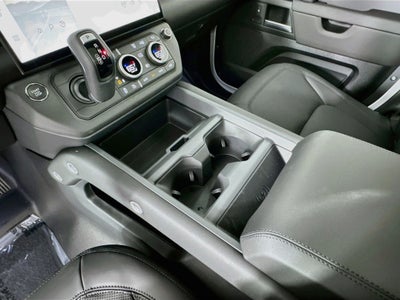 2026 Land Rover Defender 110 X-Dynamic SE
