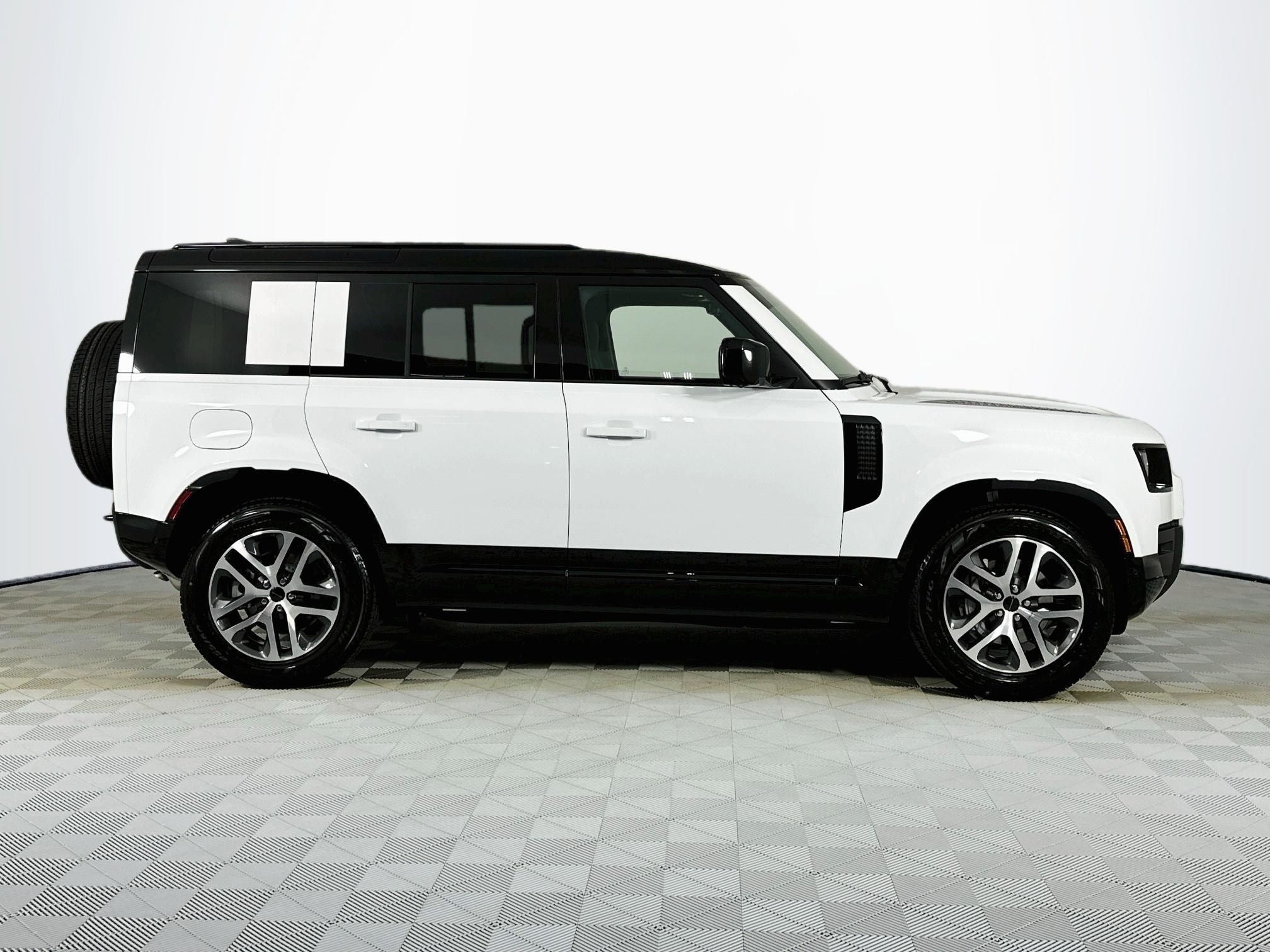 2026 Land Rover Defender 110 X-Dynamic SE