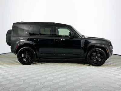 2024 Land Rover Defender 110 X-Dynamic SE