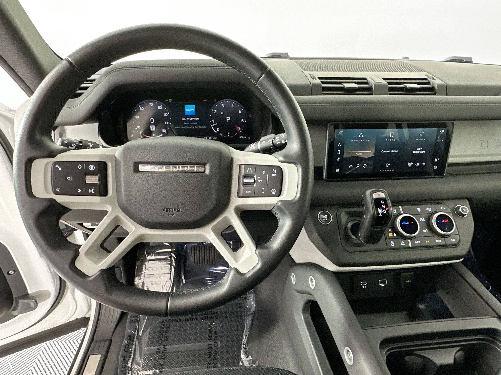 2024 Land Rover Defender 110 X-Dynamic SE